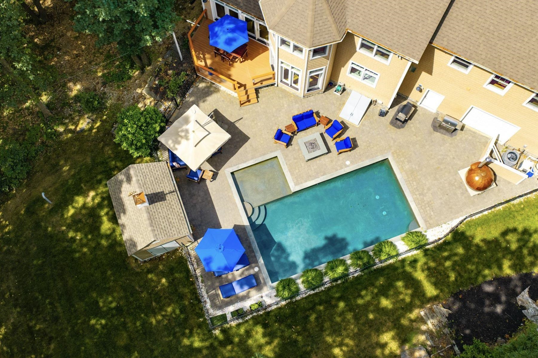 main property photo 37