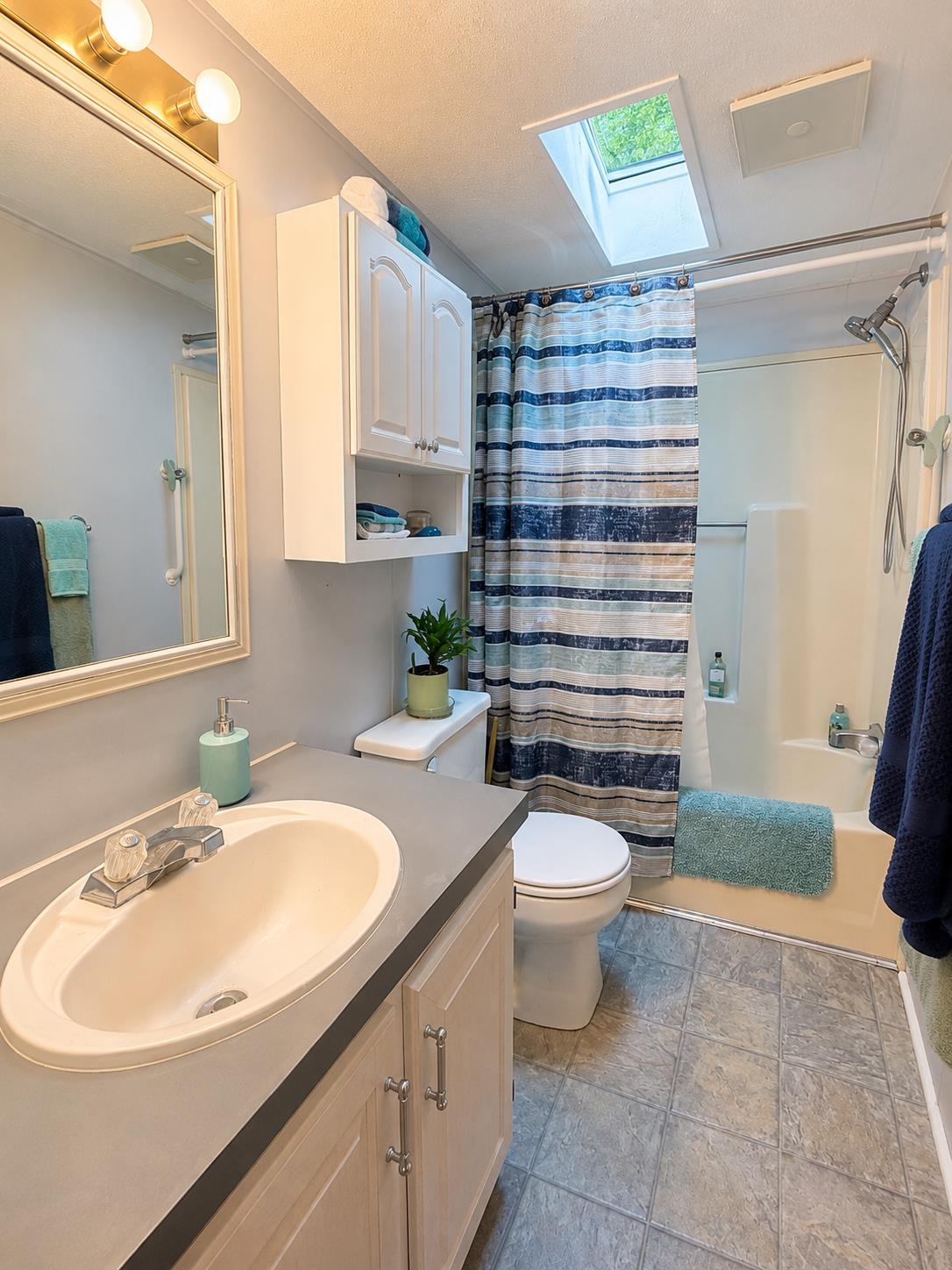 main property photo 22