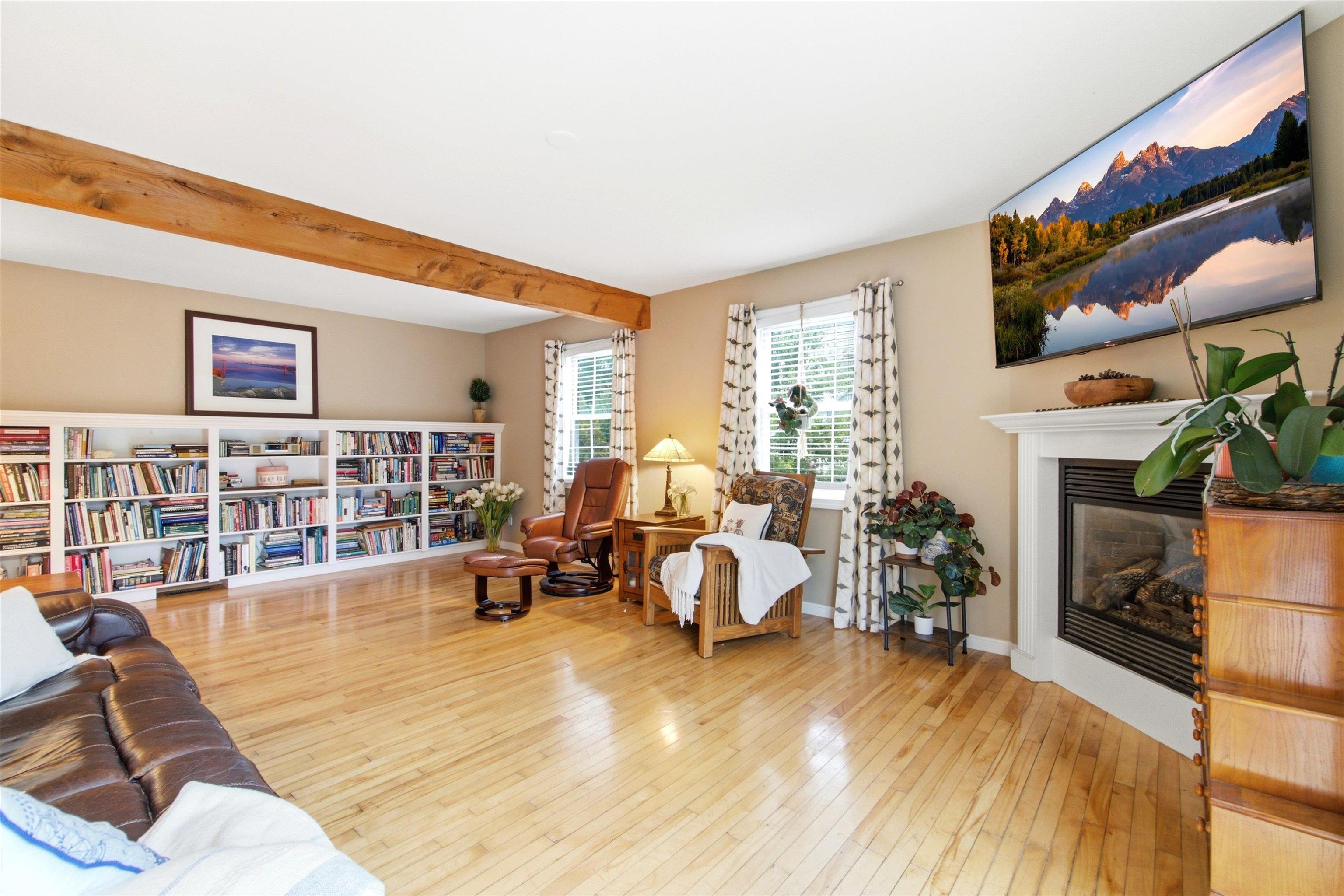 main property photo 15