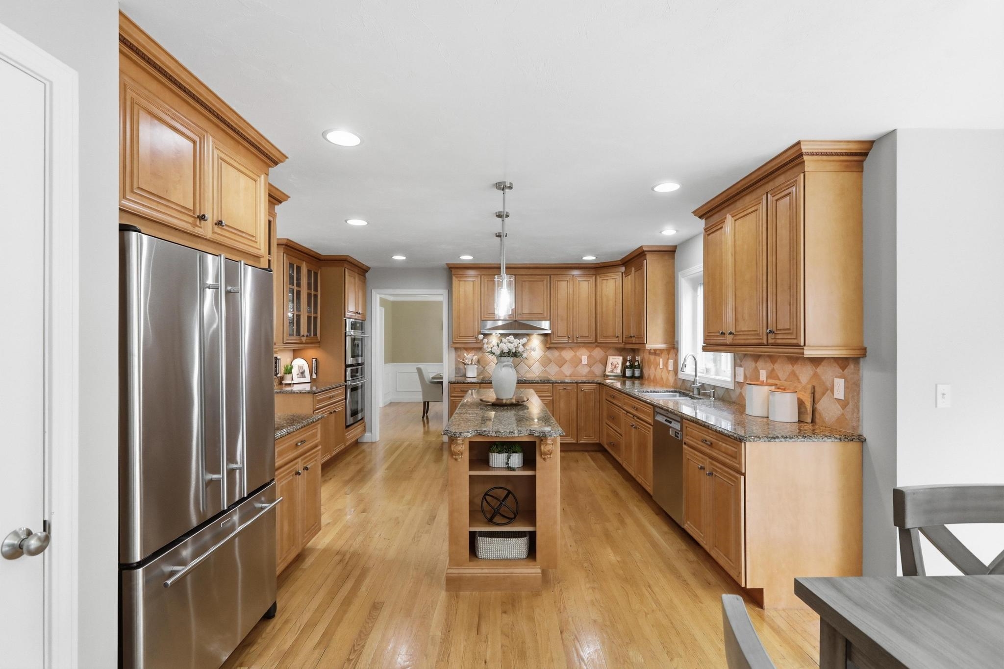 main property photo 6