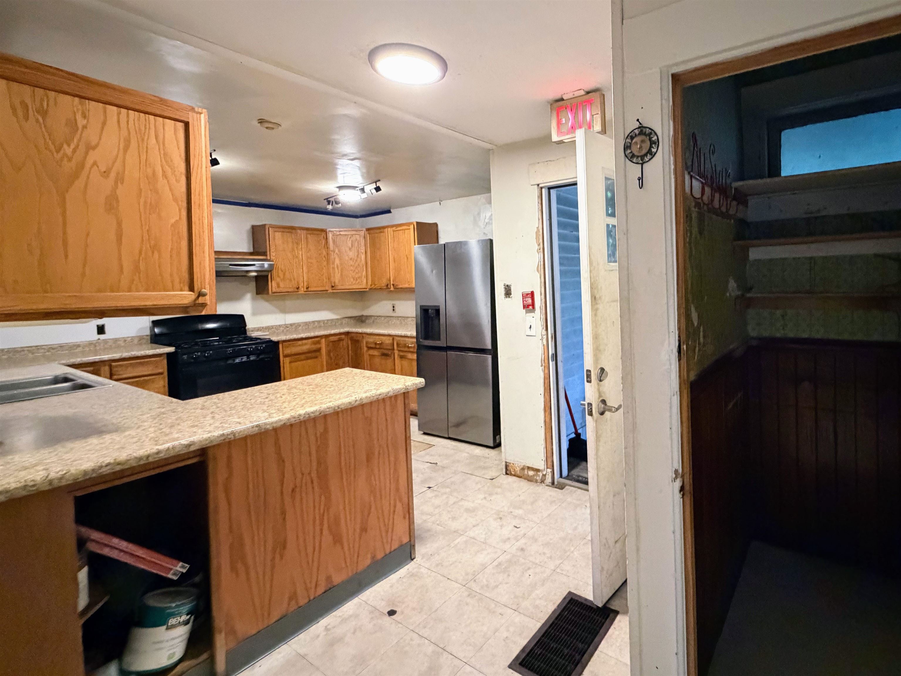main property photo 5