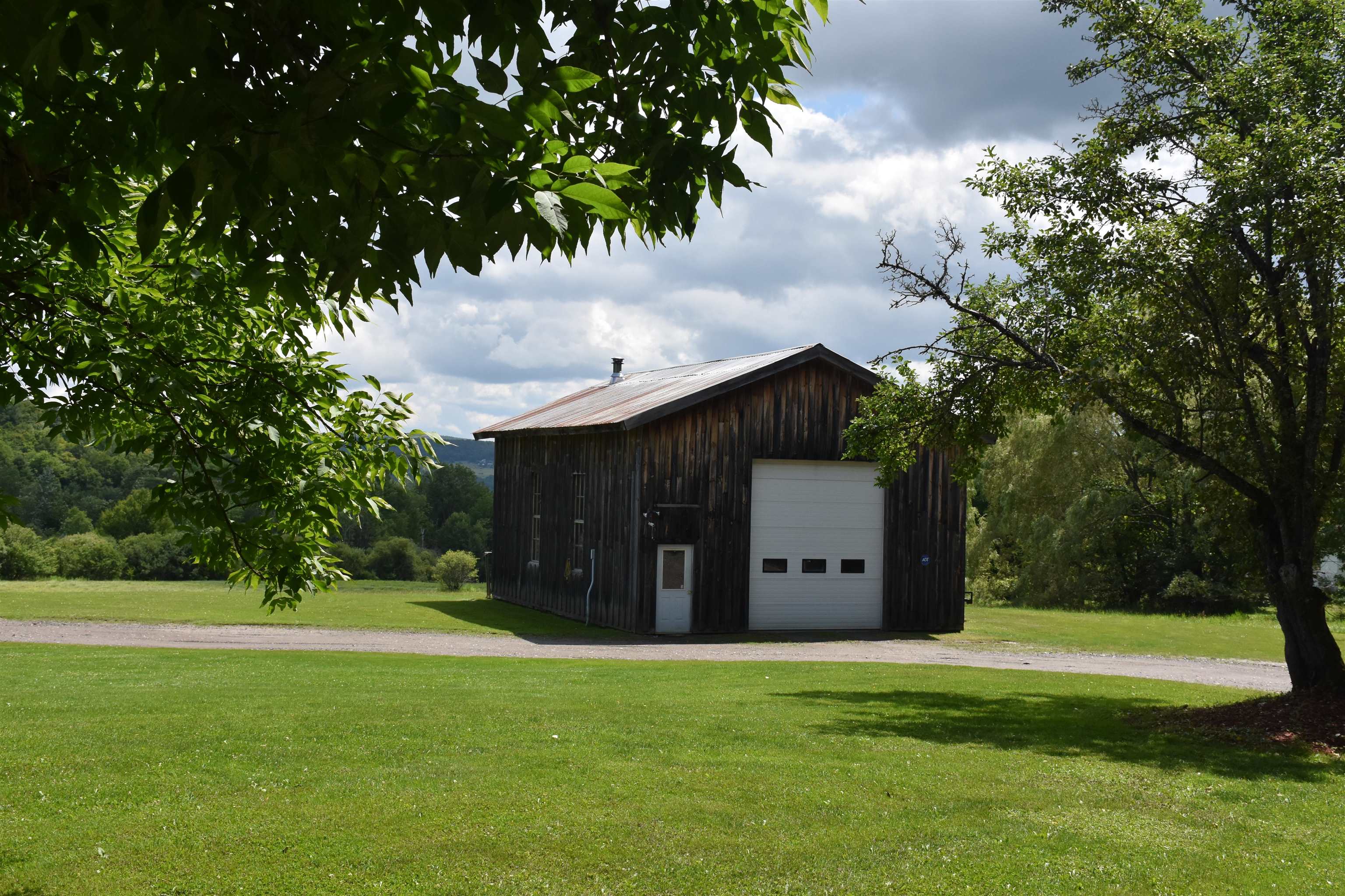 main property photo 44
