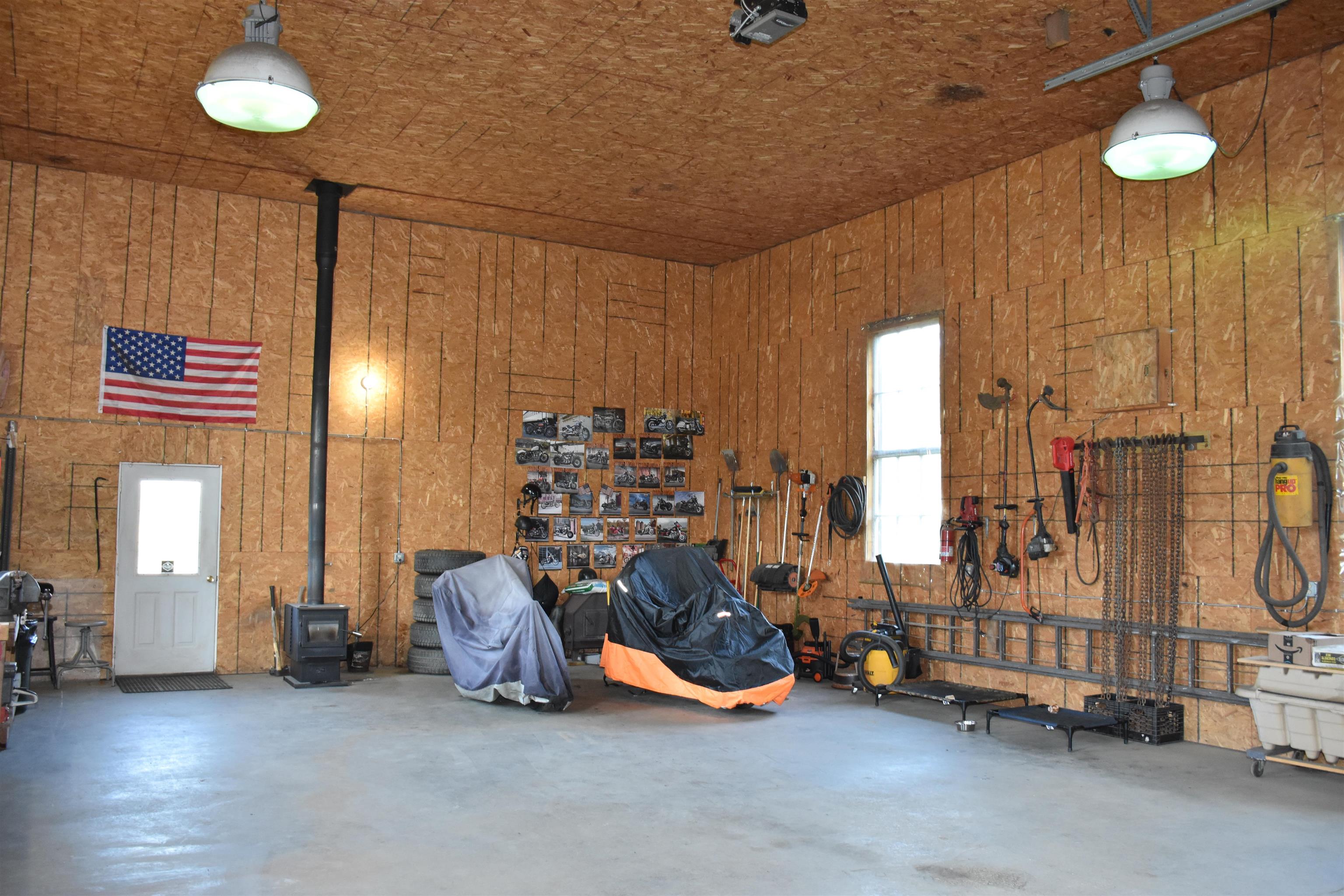 main property photo 45