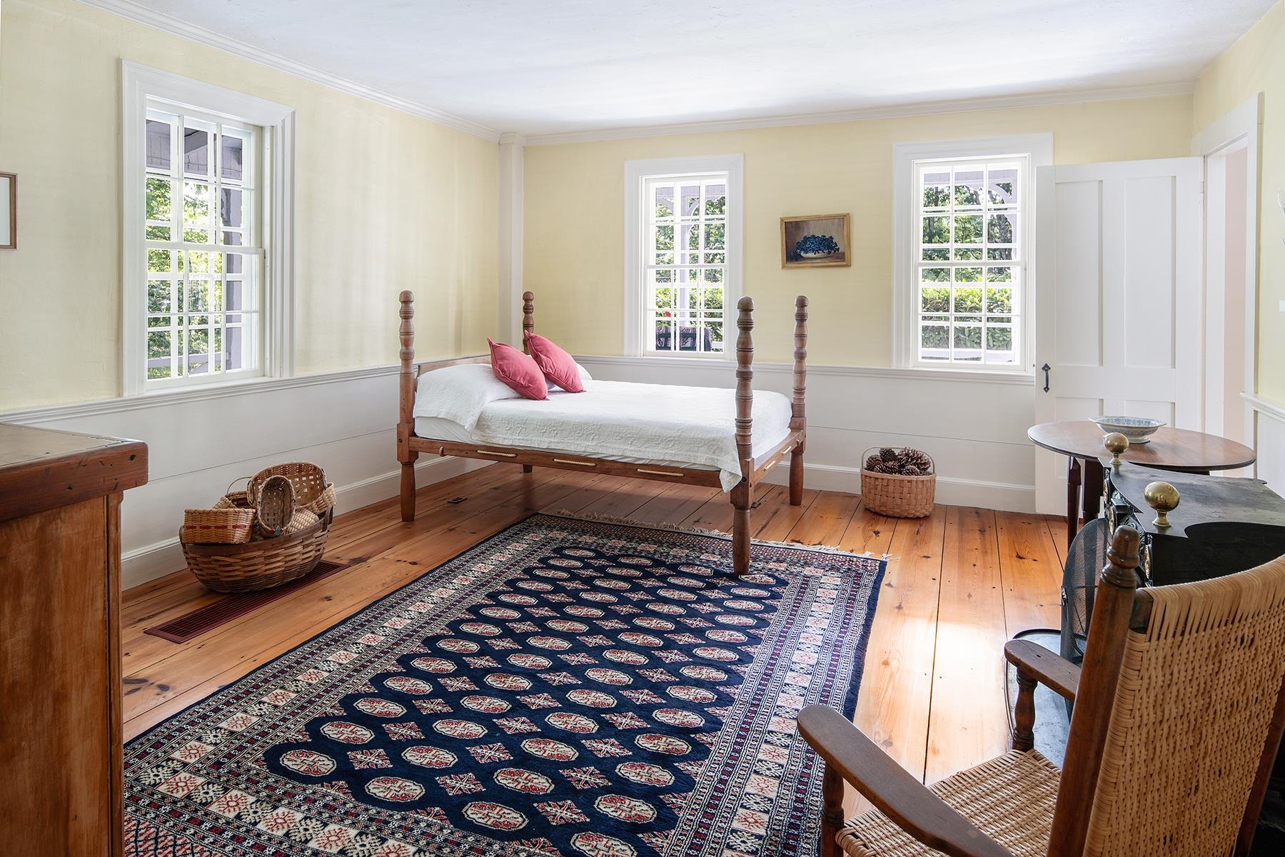 main property photo 28