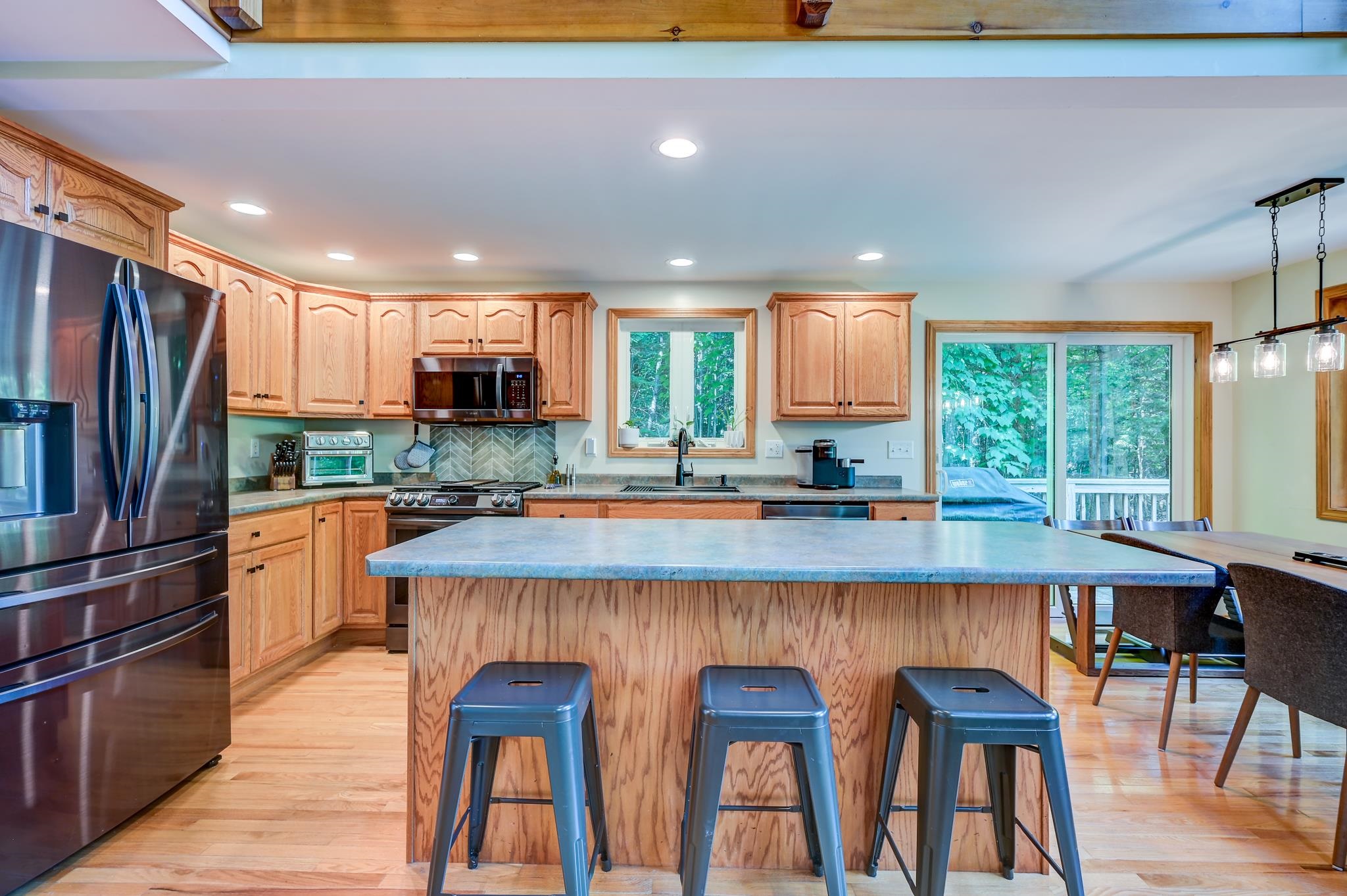 main property photo 13