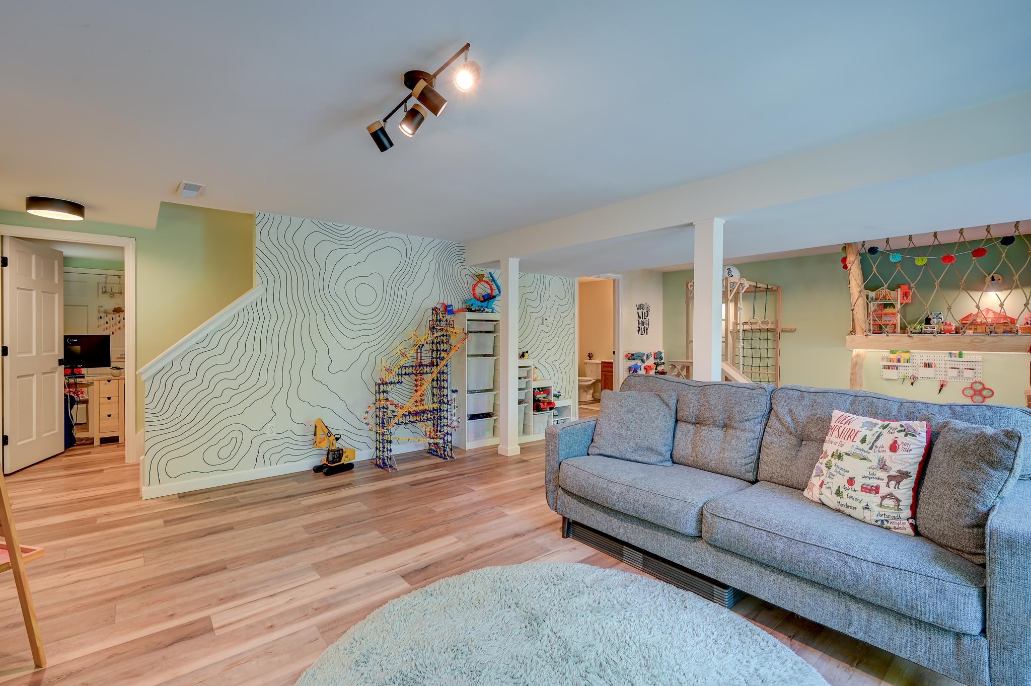 main property photo 35
