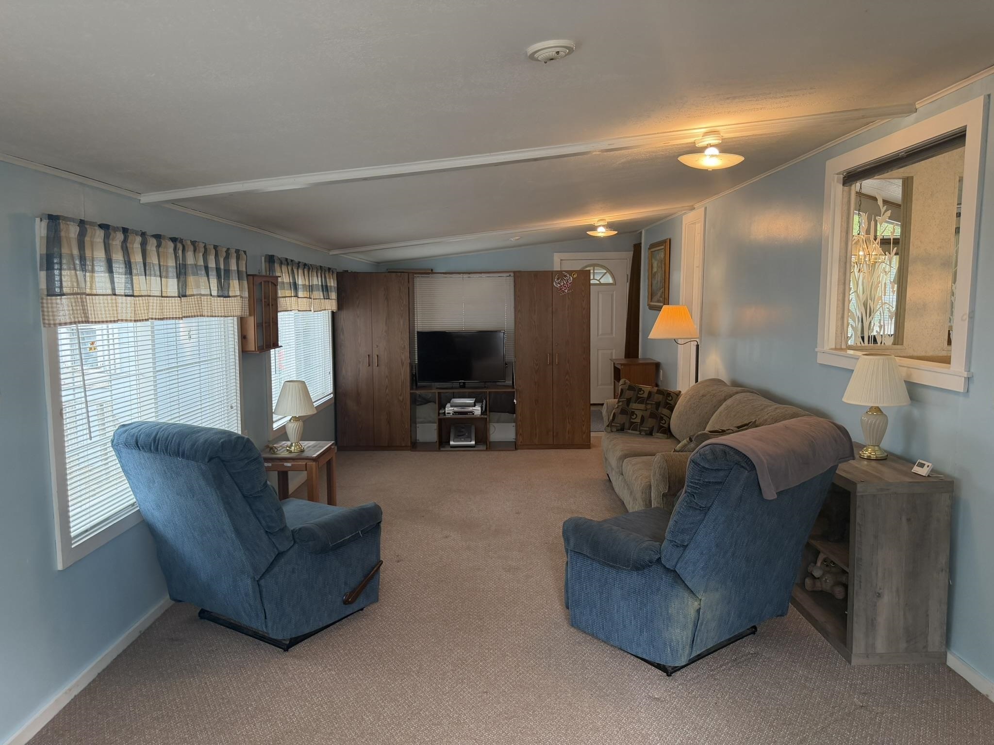 main property photo 13