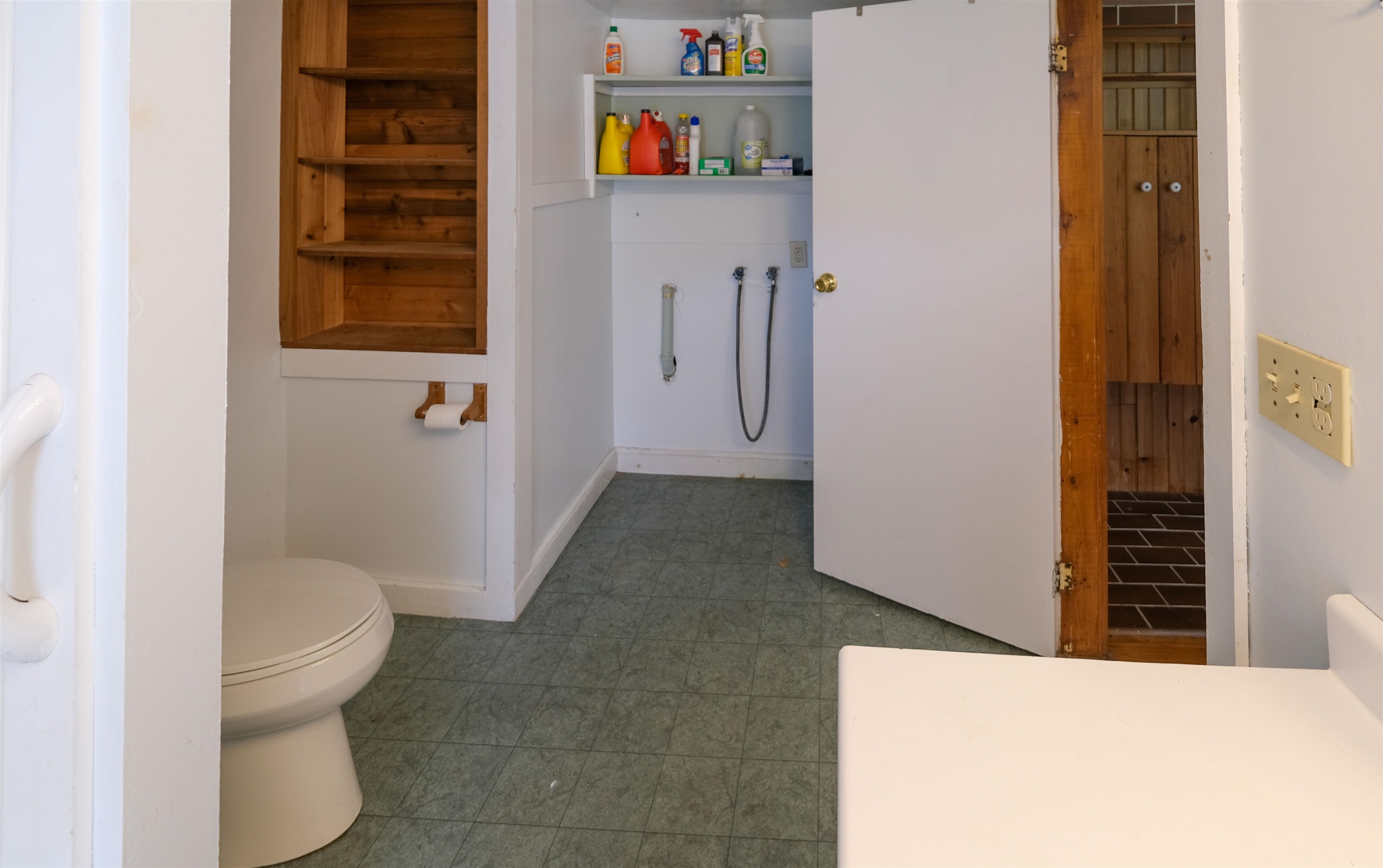 main property photo 16