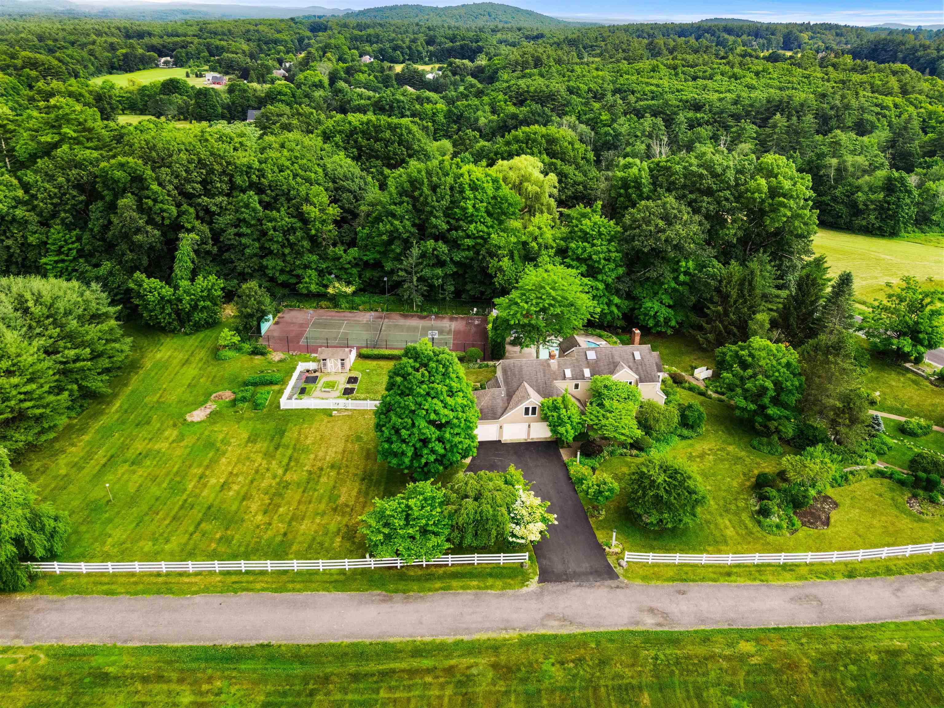 main property photo 4
