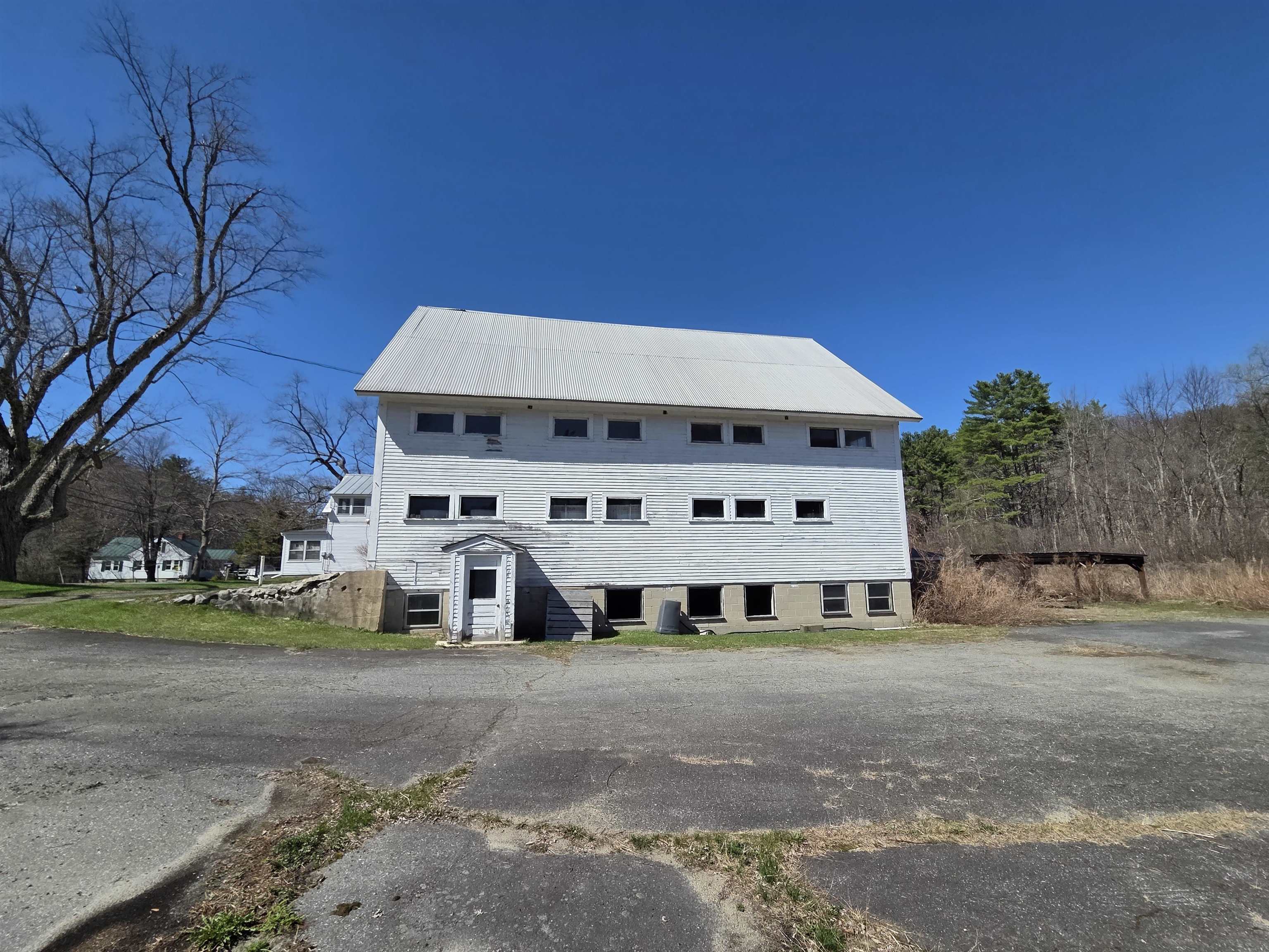 main property photo 51