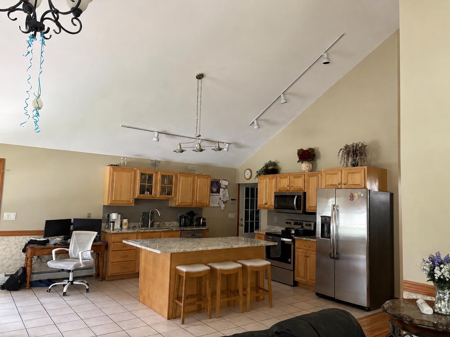 main property photo 9