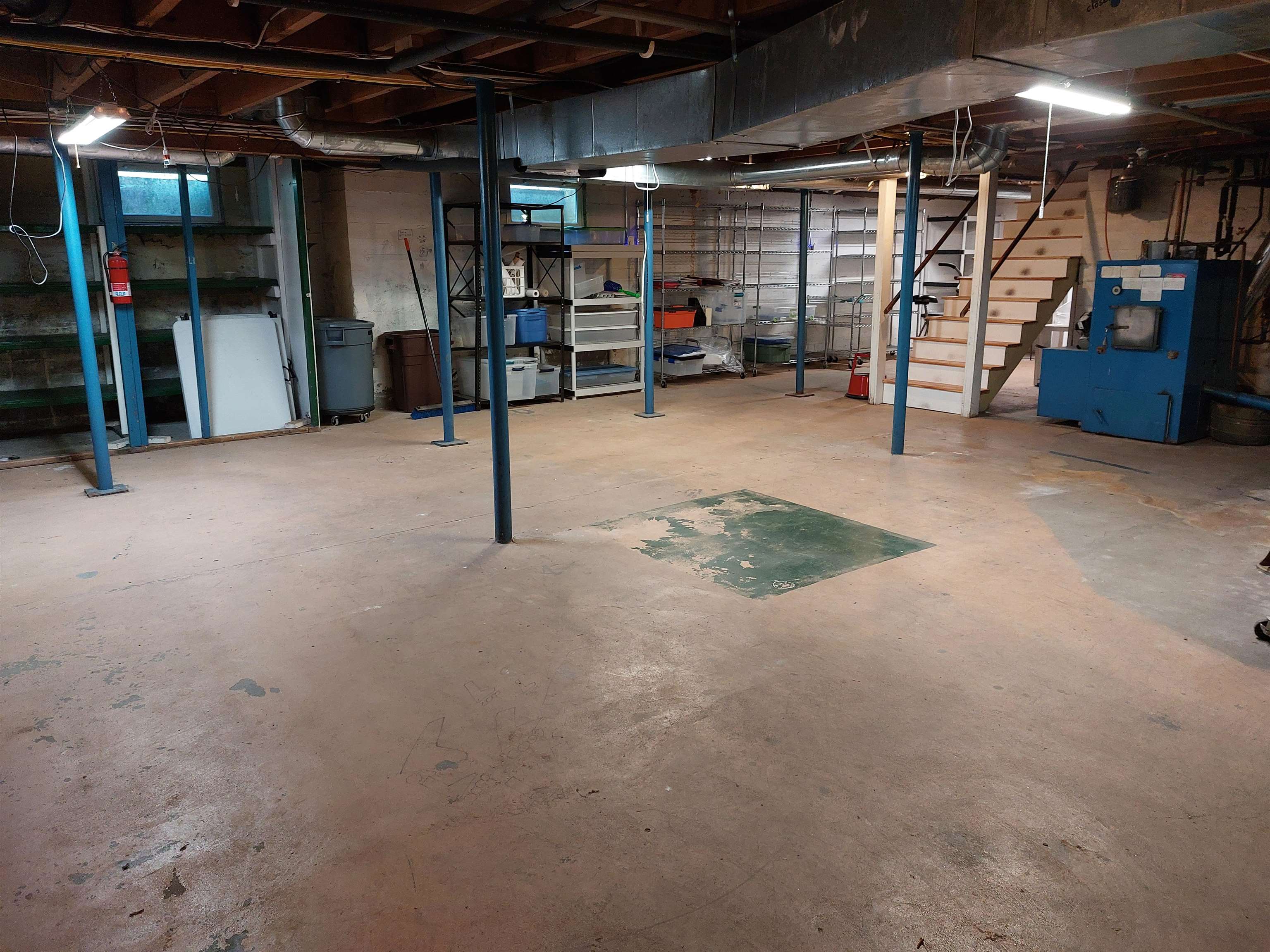 main property photo 33