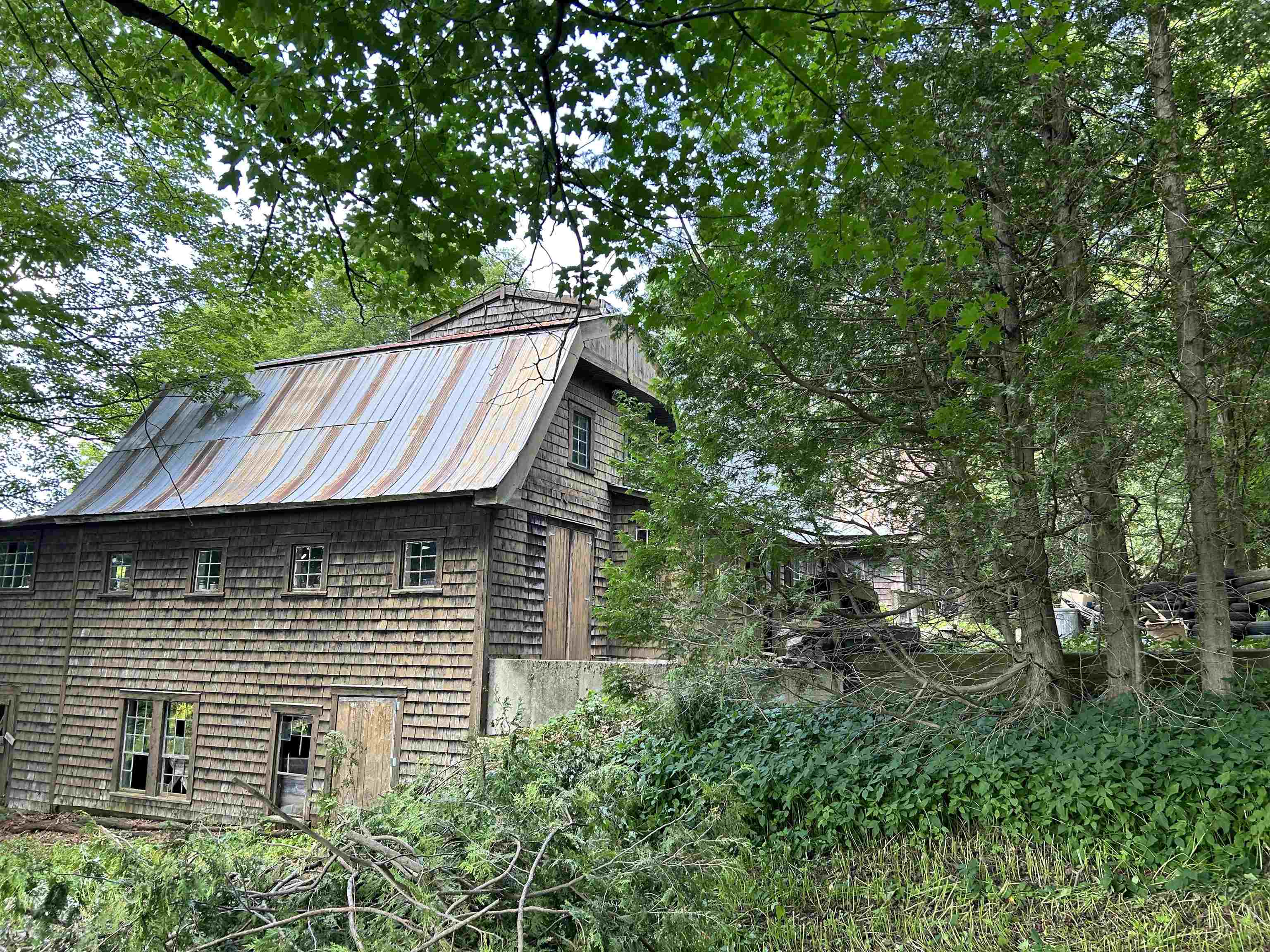 main property photo 22