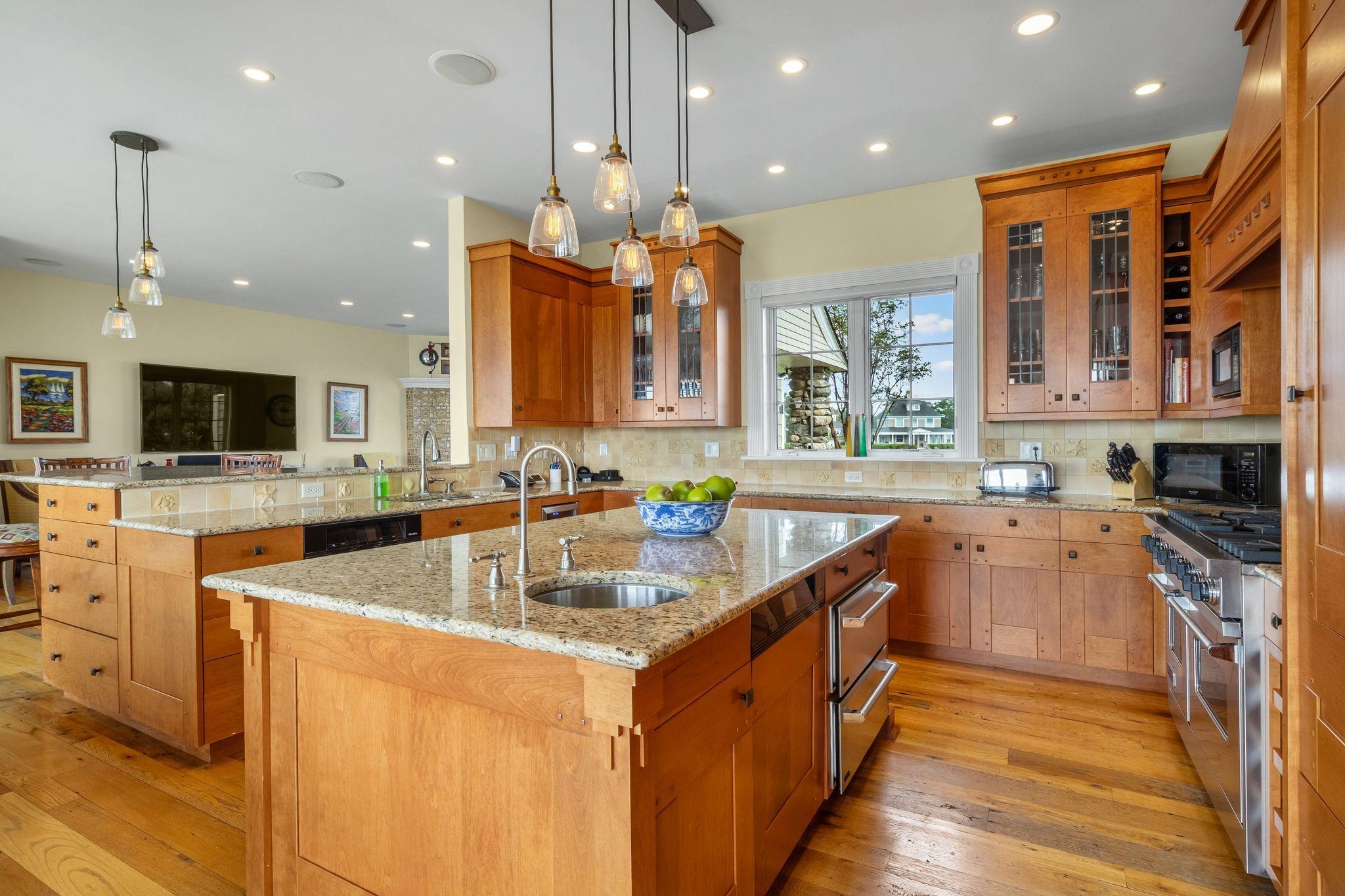 main property photo 15