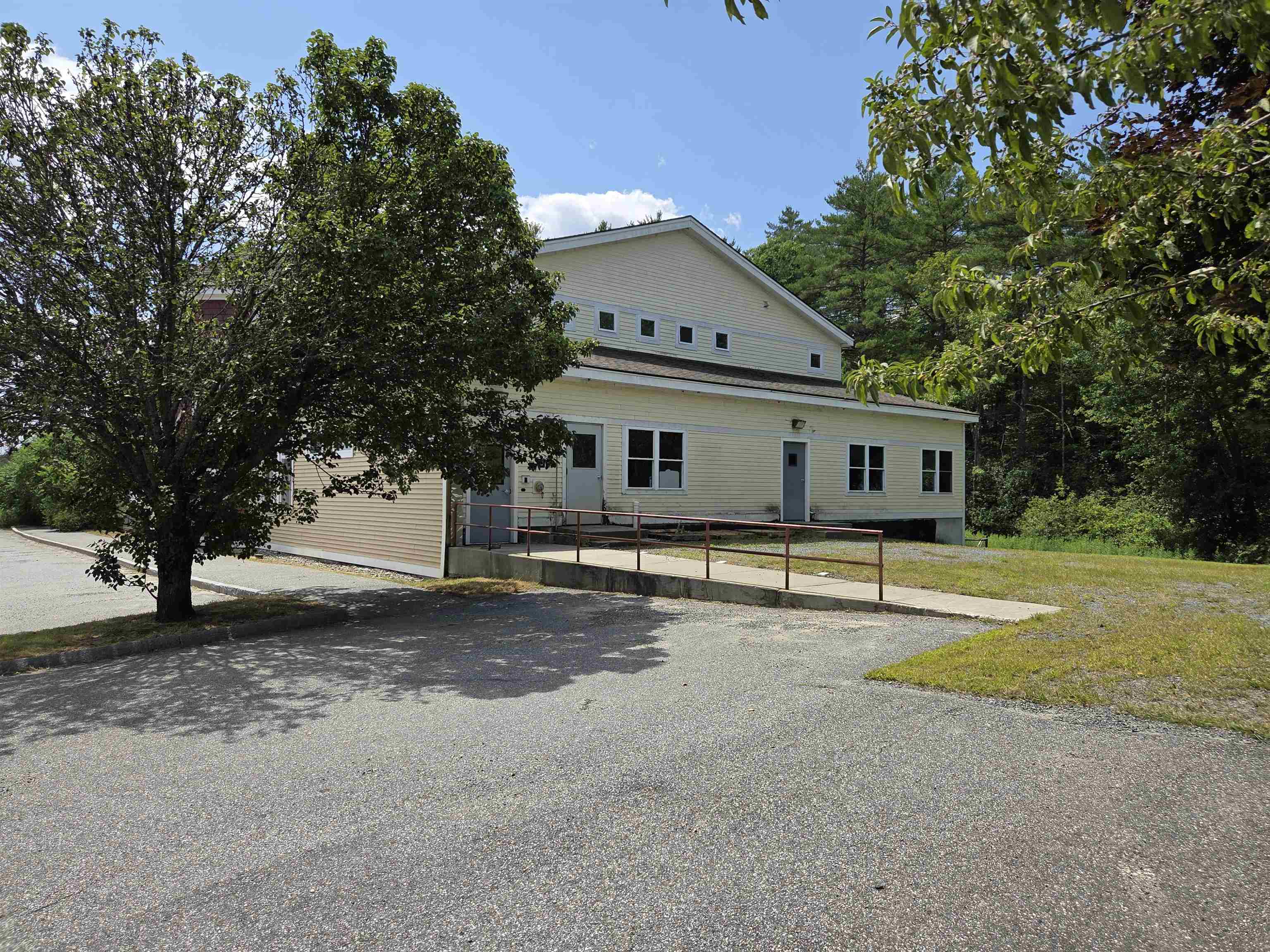 main property photo 28