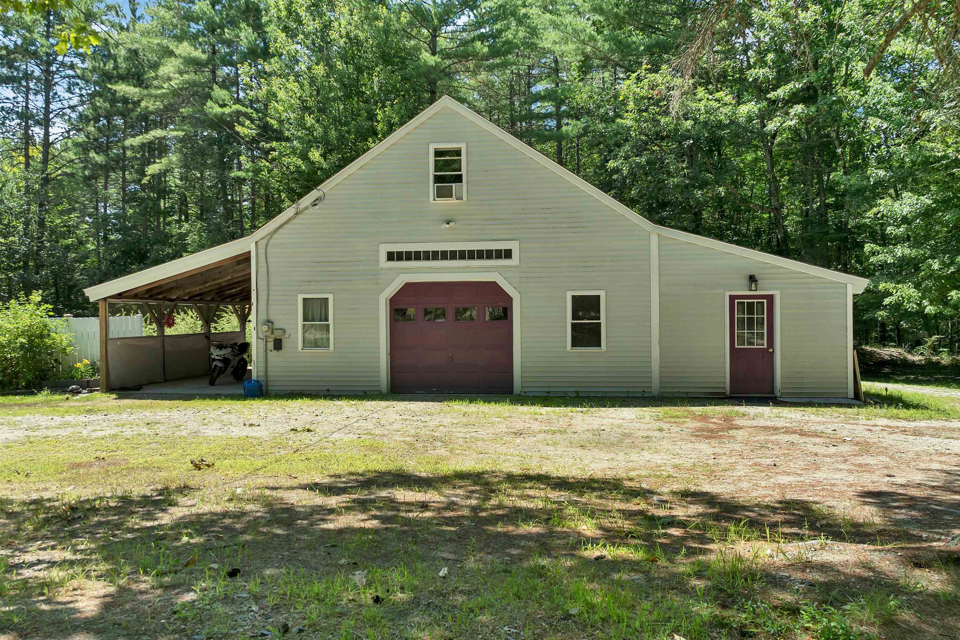 main property photo 39