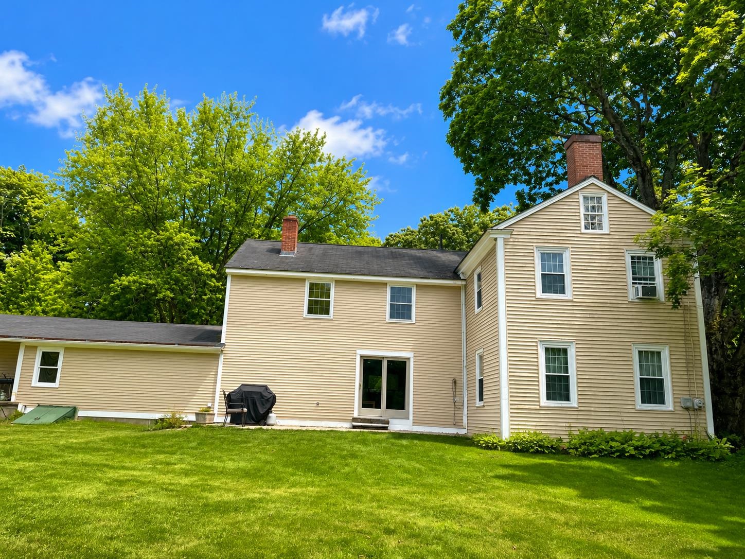 main property photo 5