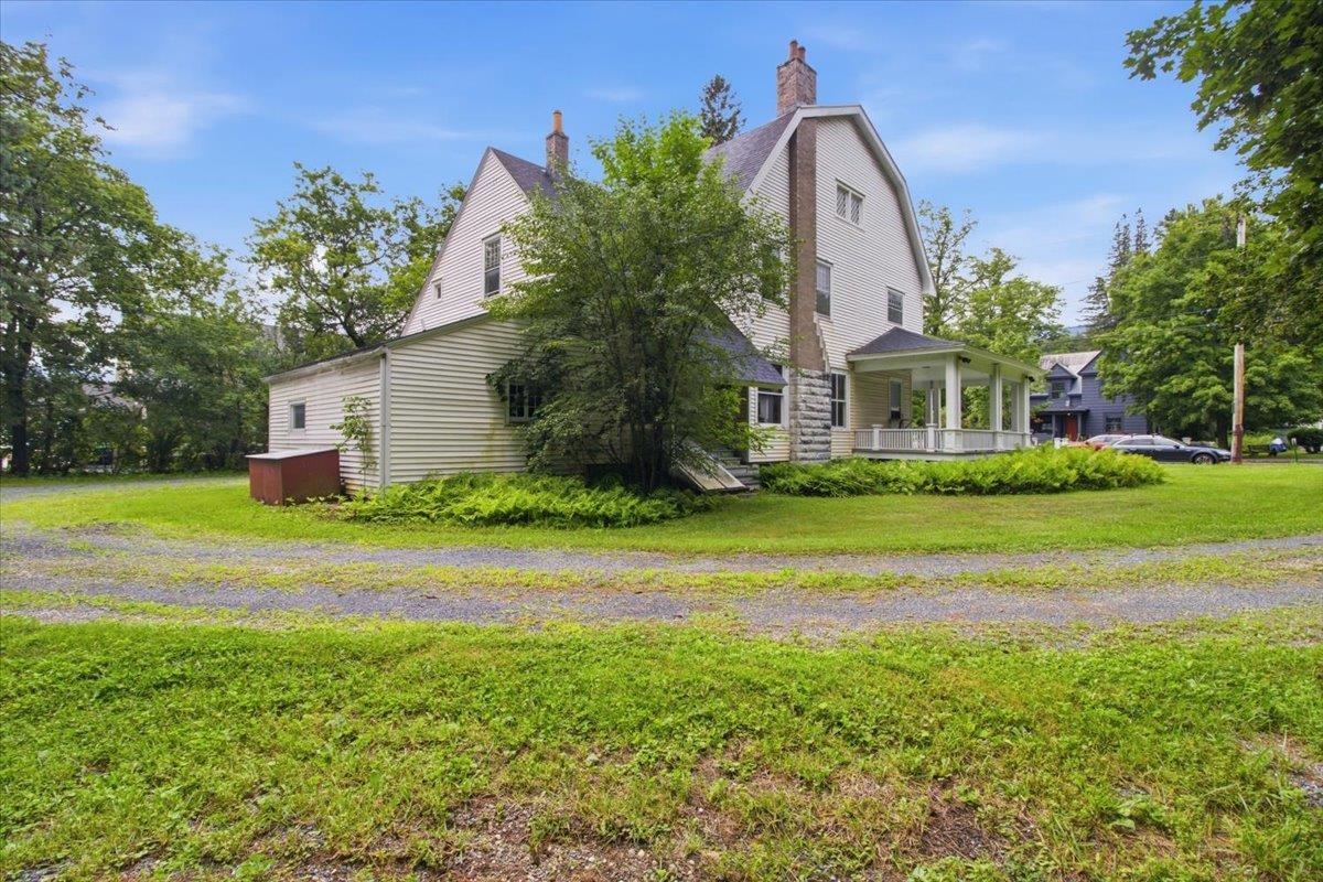 main property photo 10