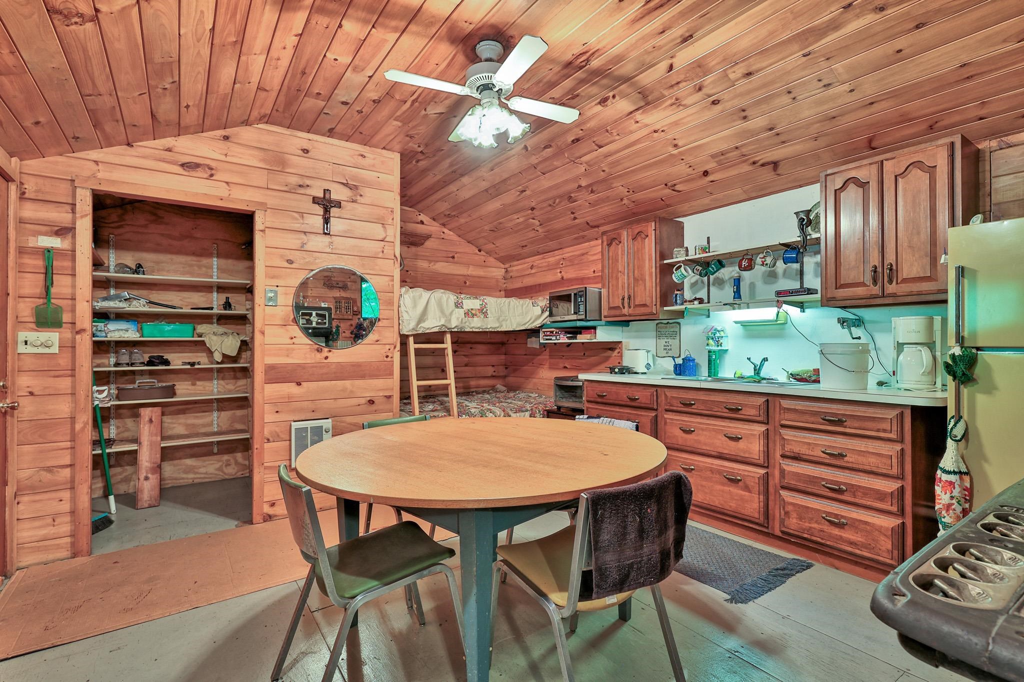 main property photo 41