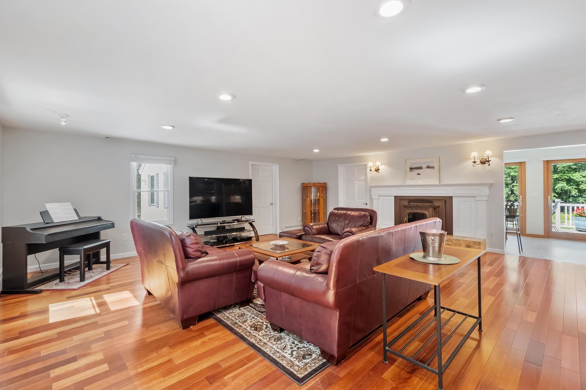 main property photo 17