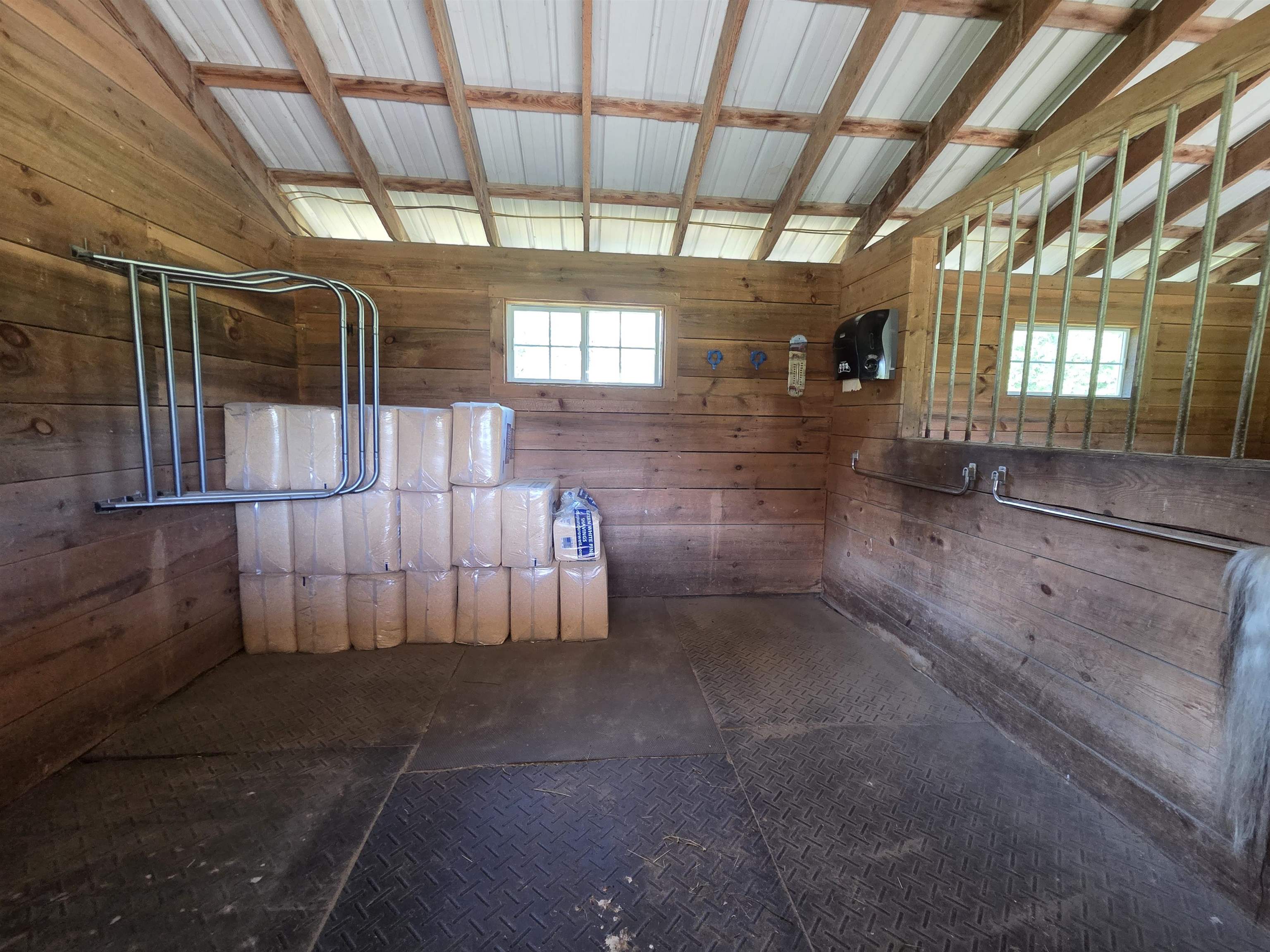 main property photo 39