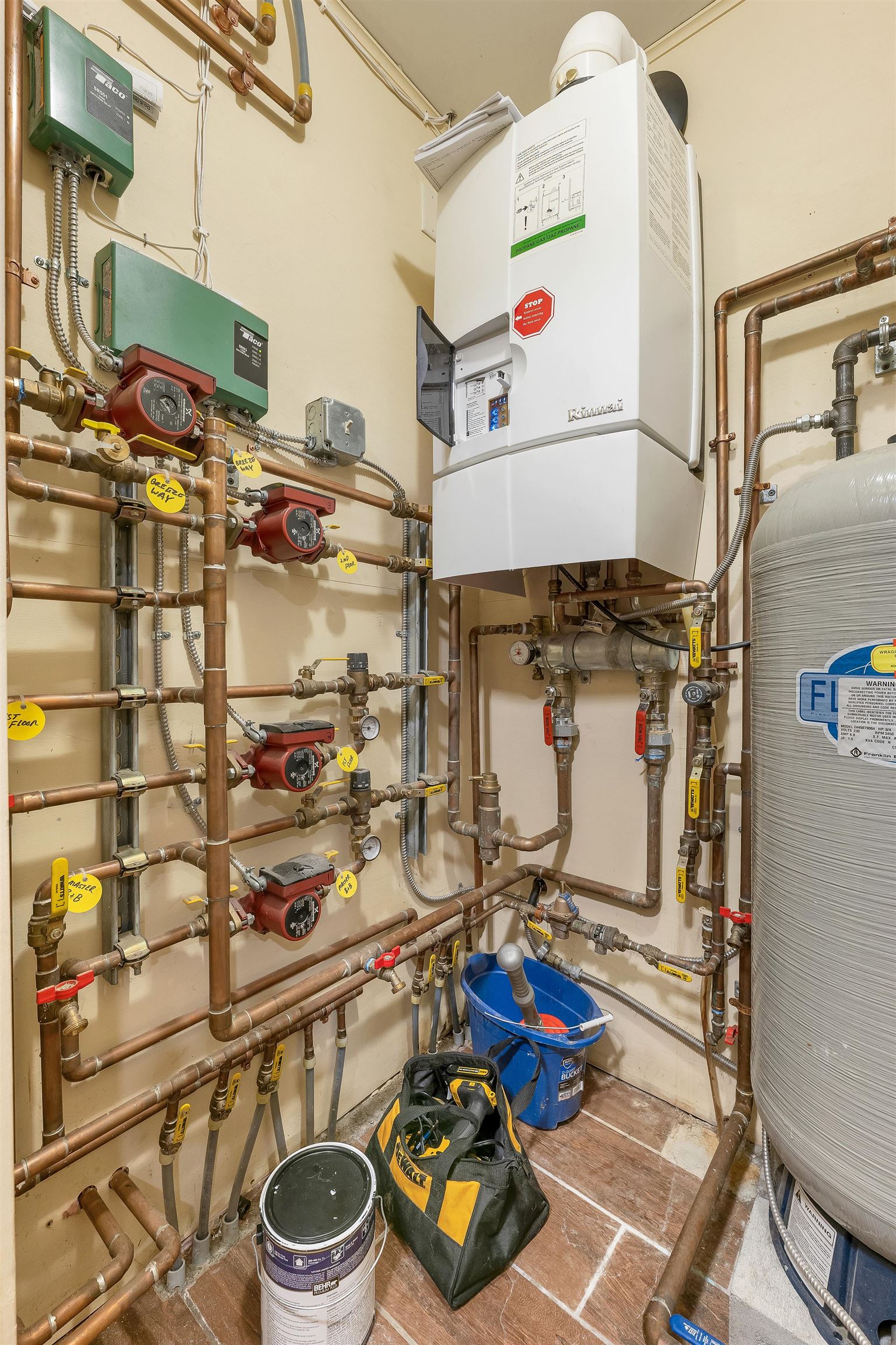 main property photo 46