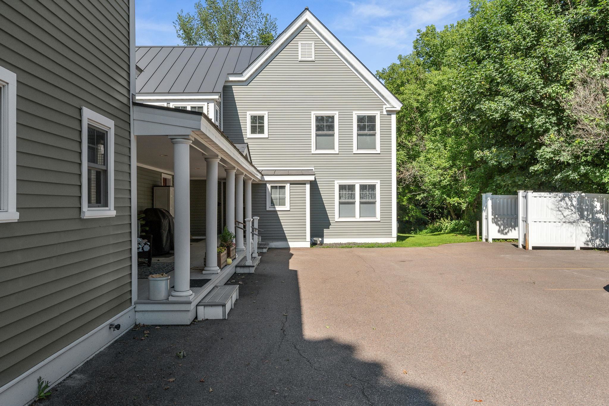 main property photo 50
