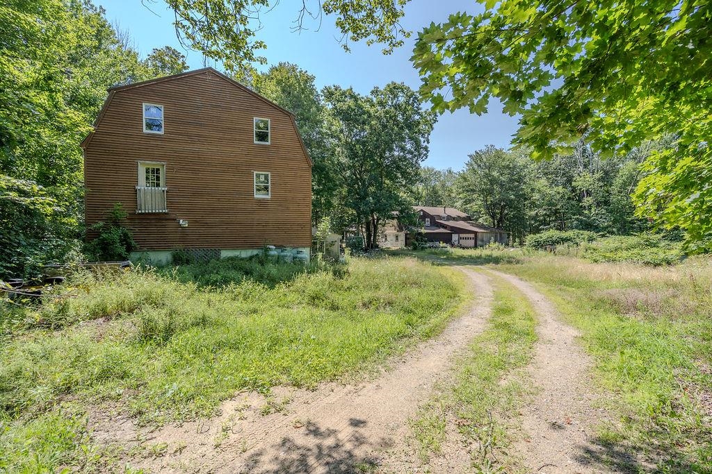 main property photo 6