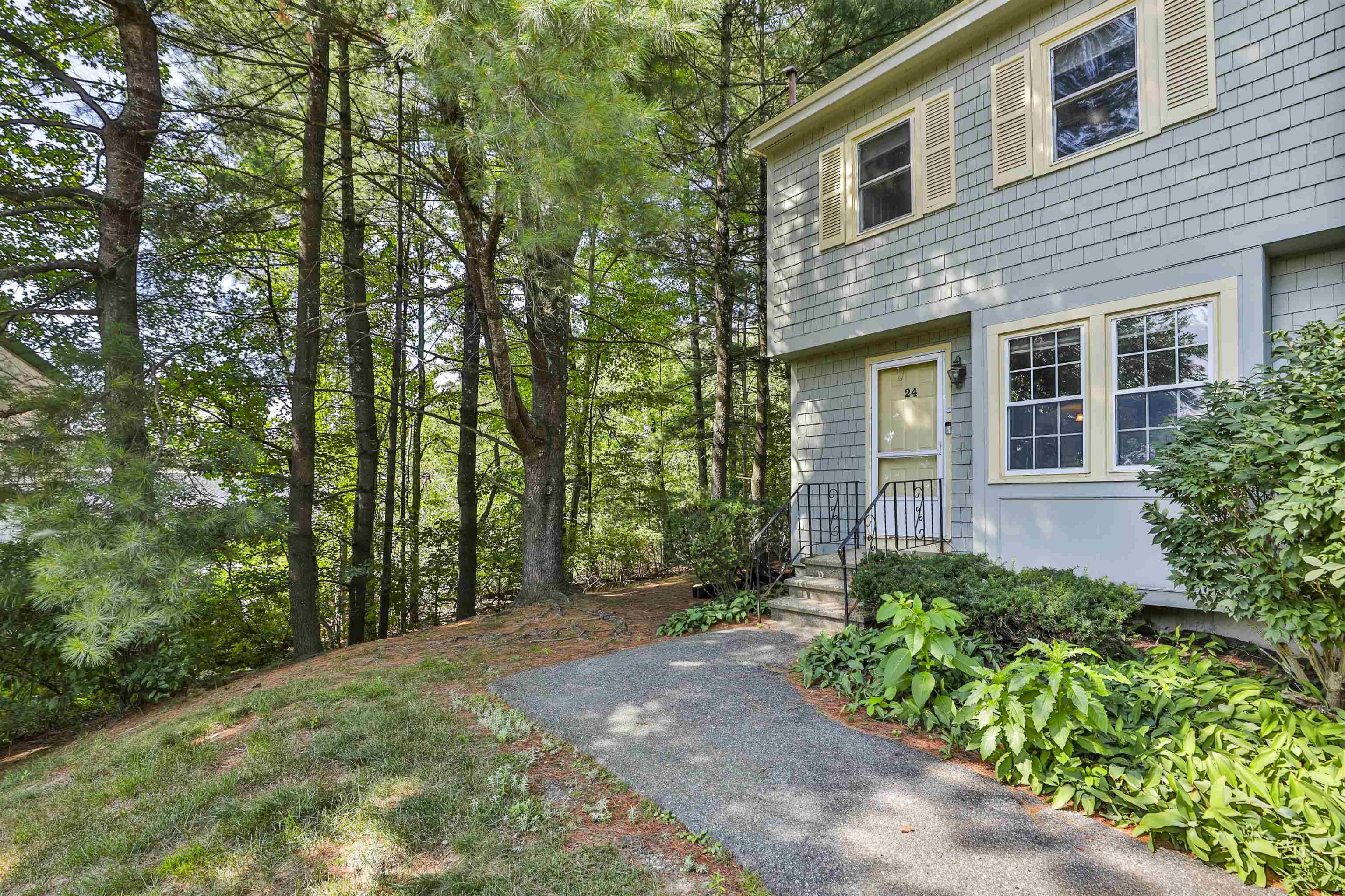 main property photo 0