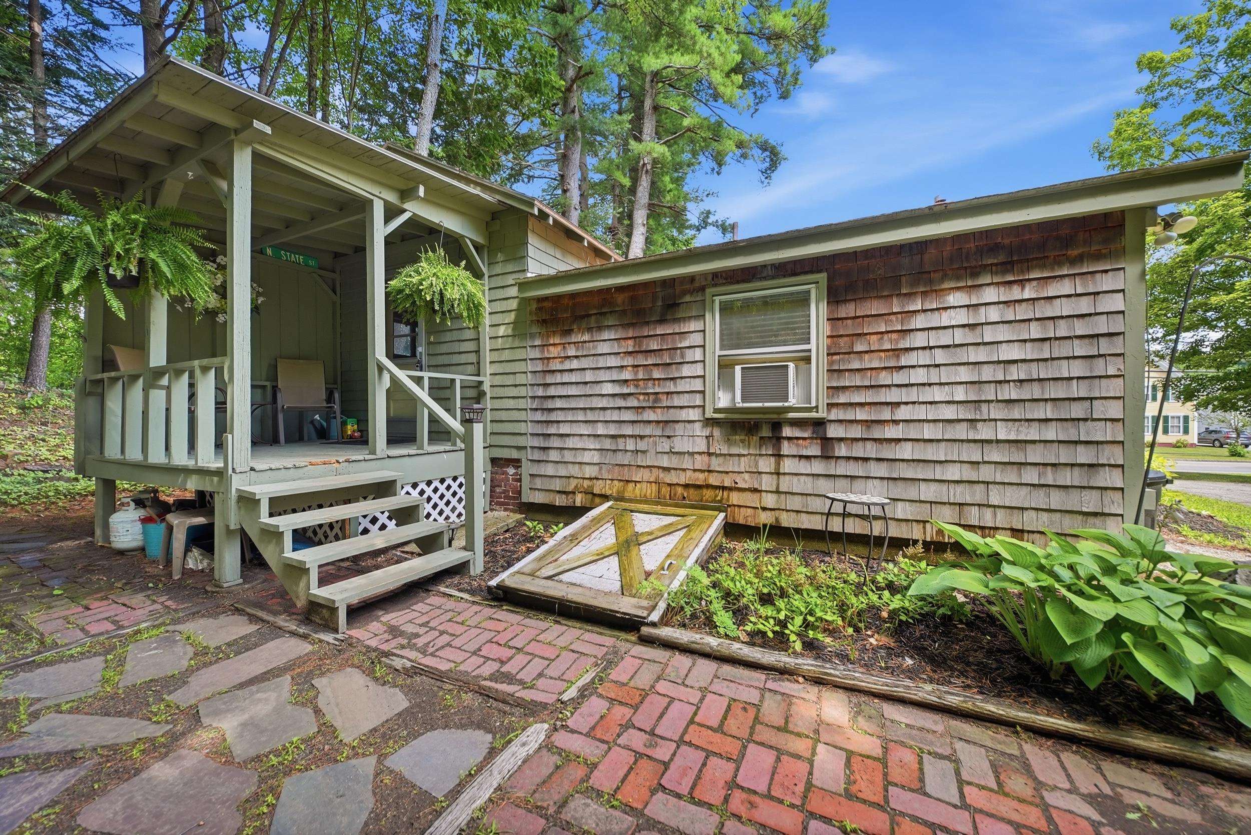 main property photo 25