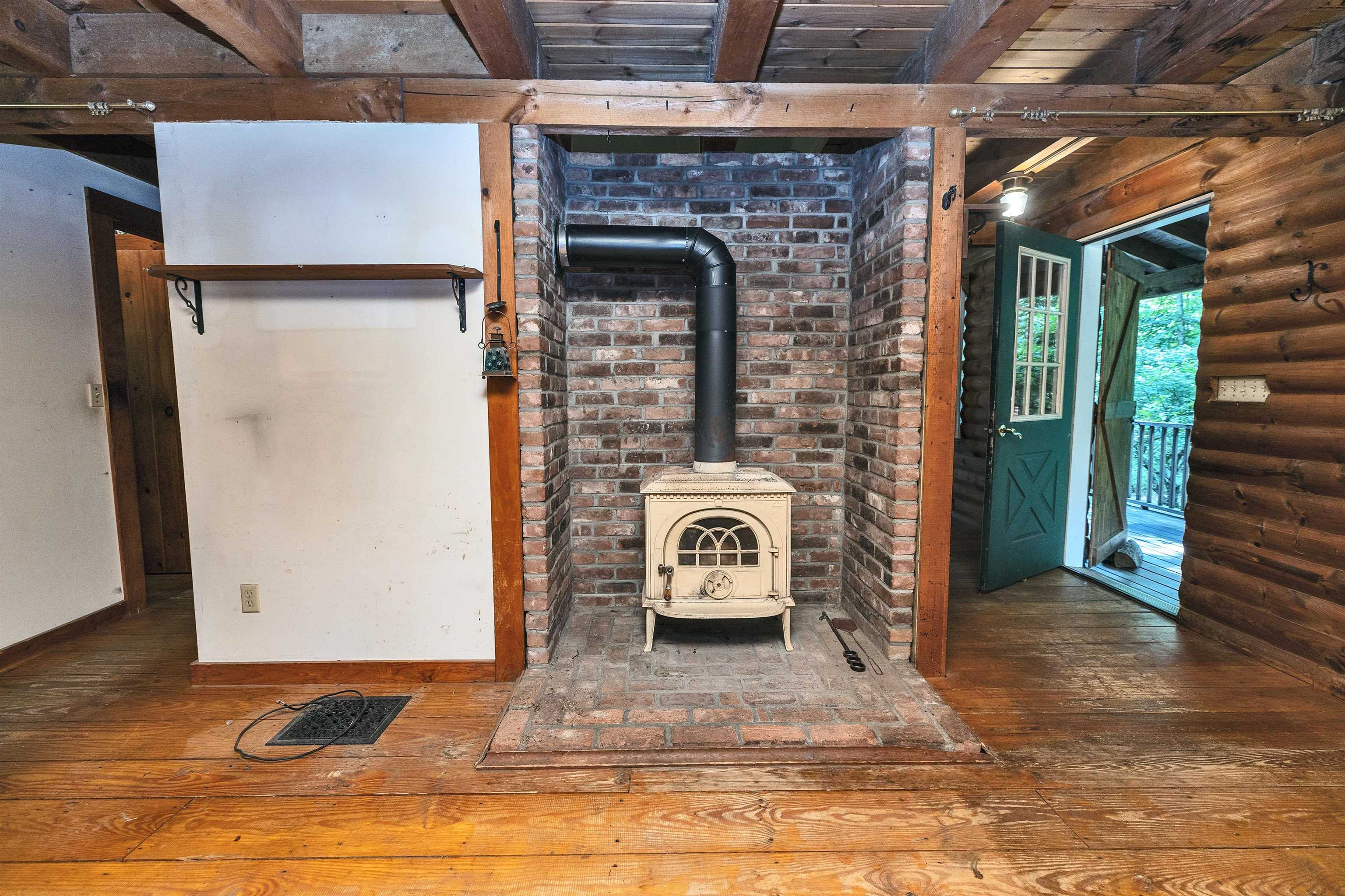 main property photo 9