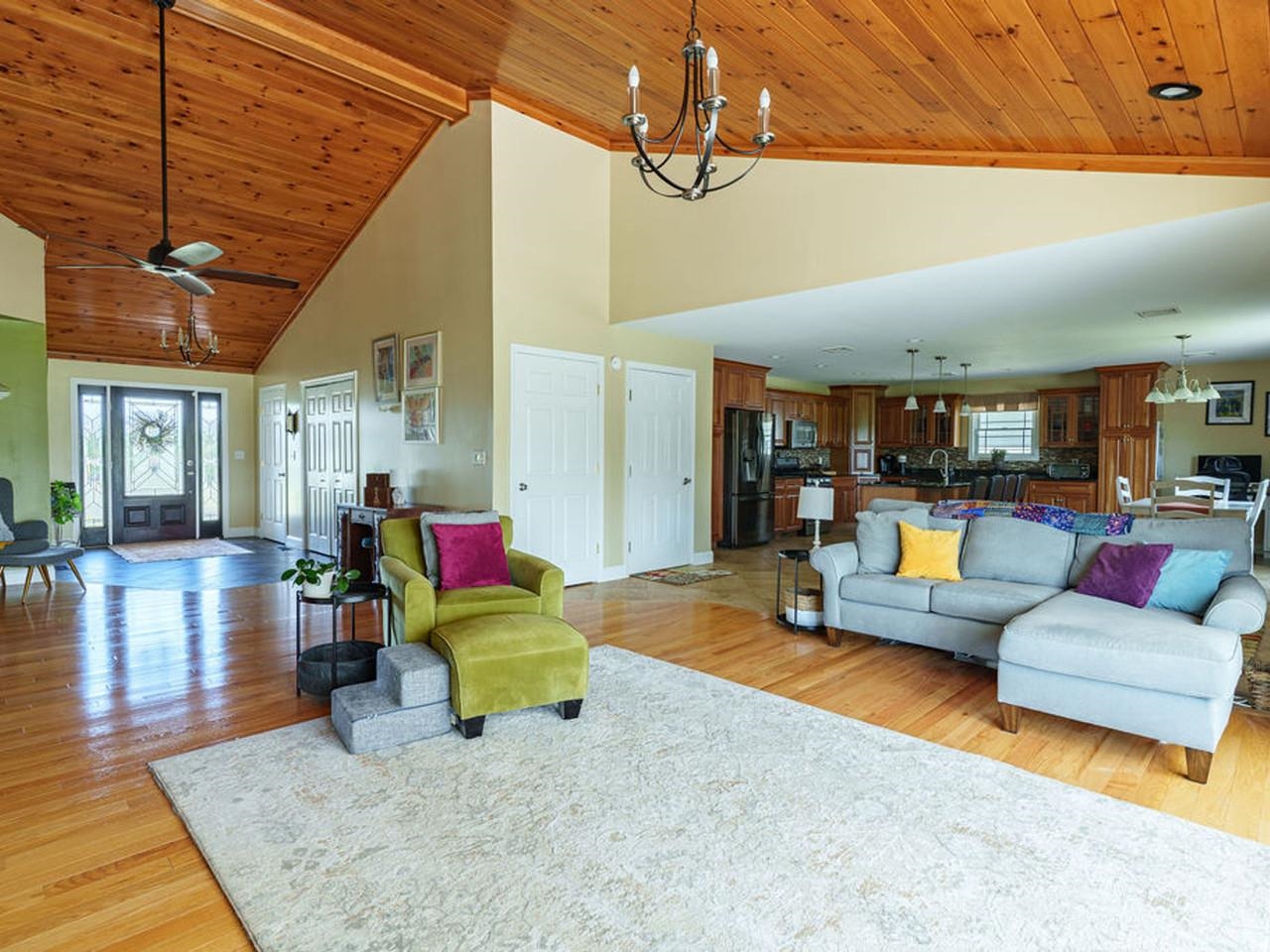 main property photo 7