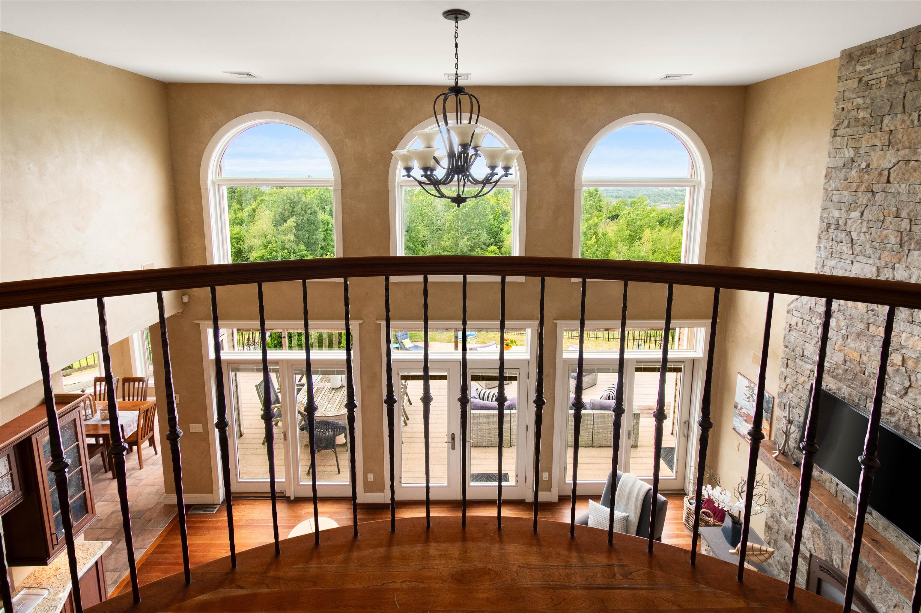 main property photo 24