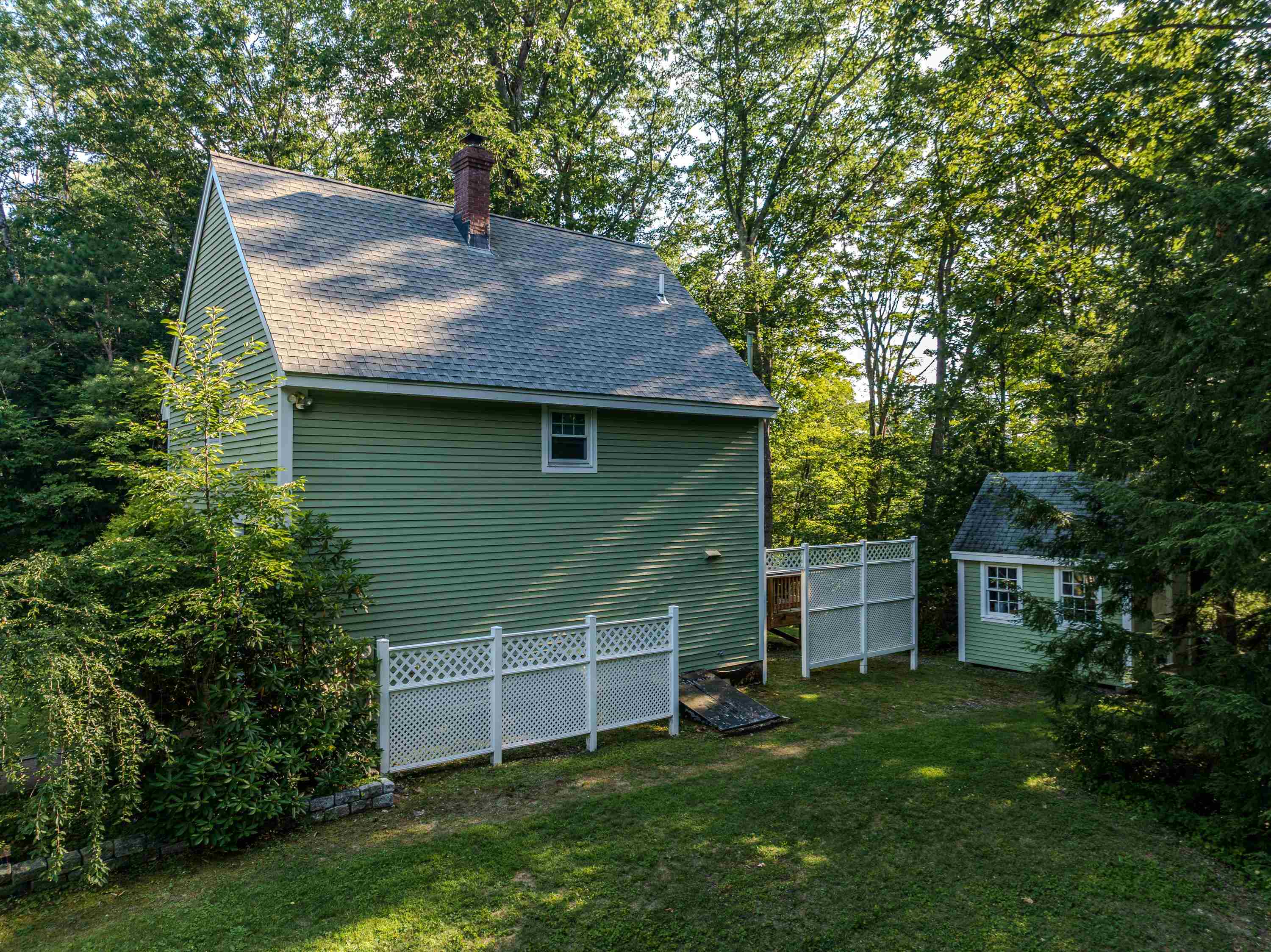 main property photo 33