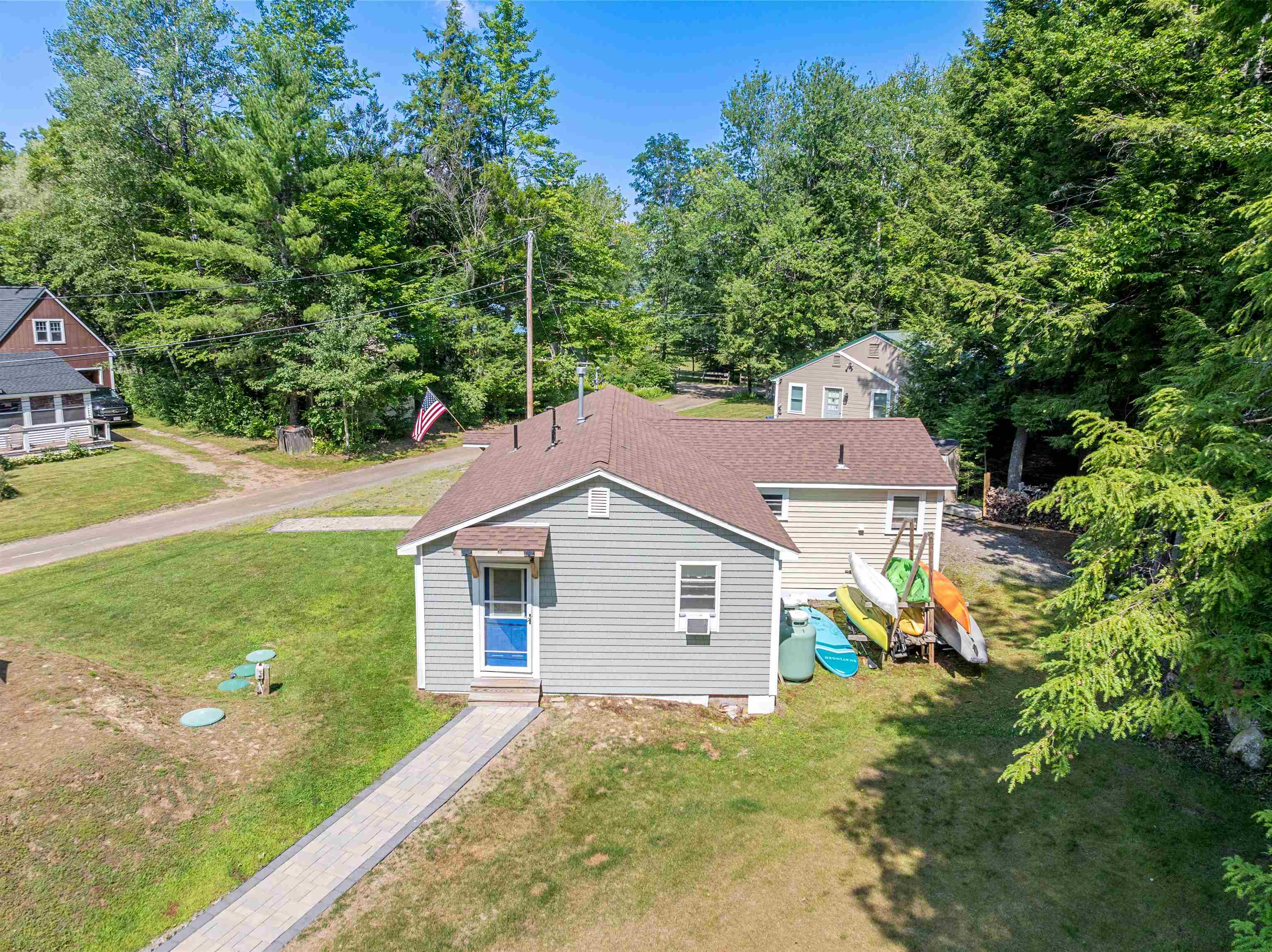 main property photo 40
