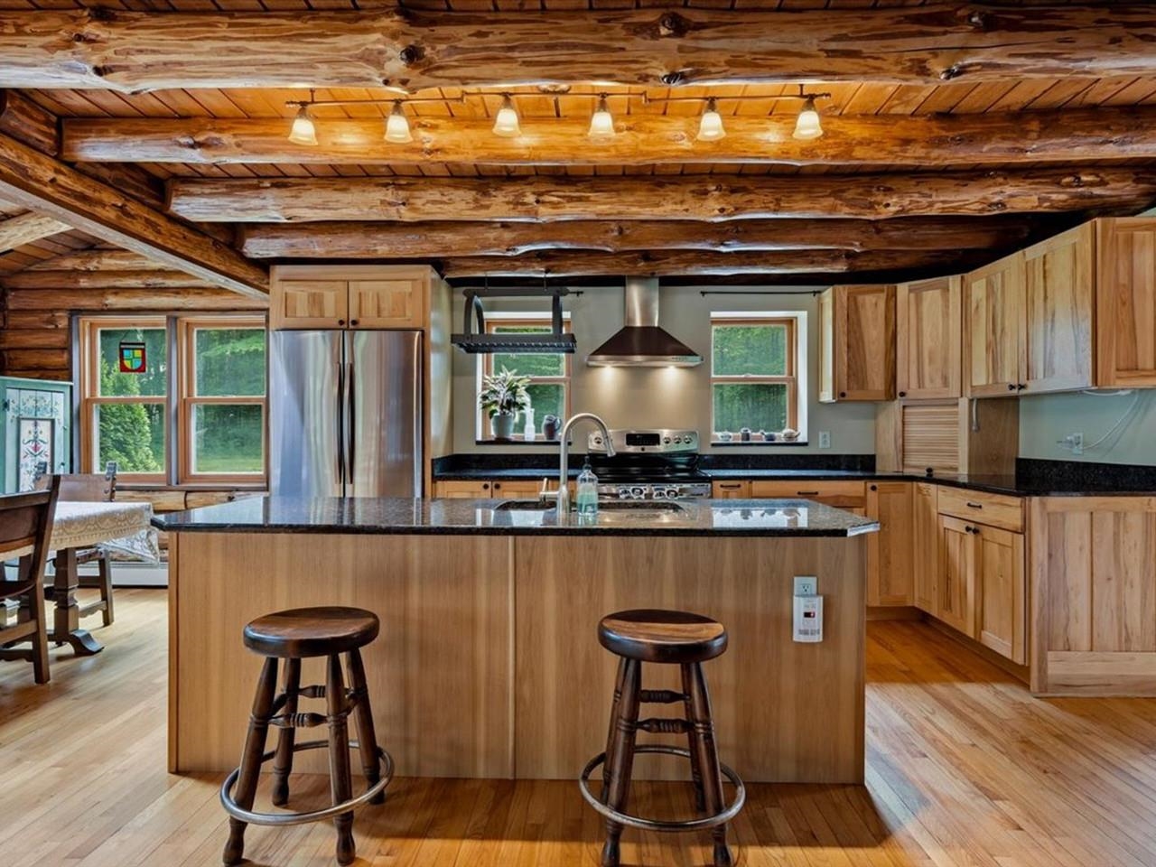 main property photo 4