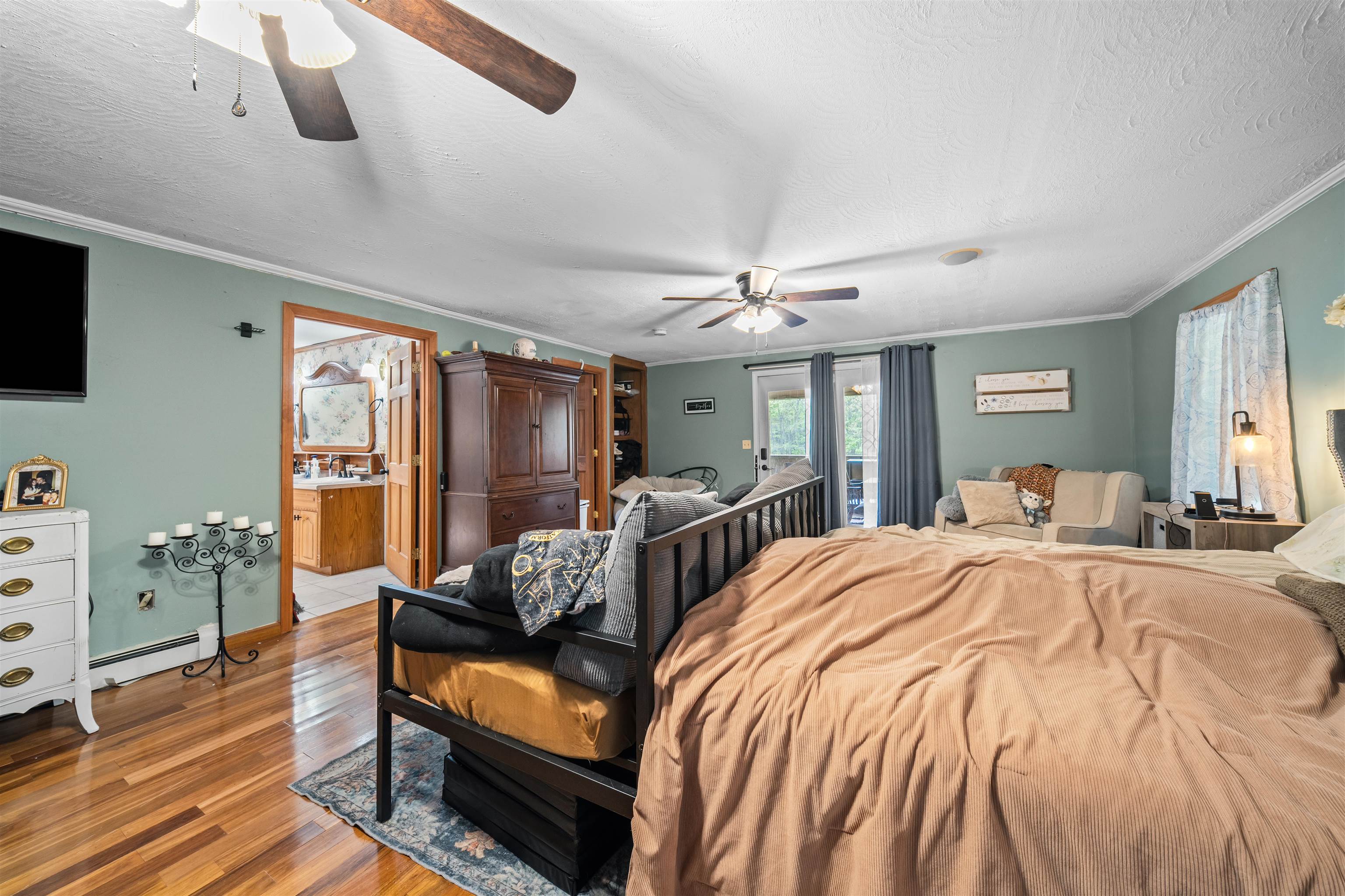 main property photo 36