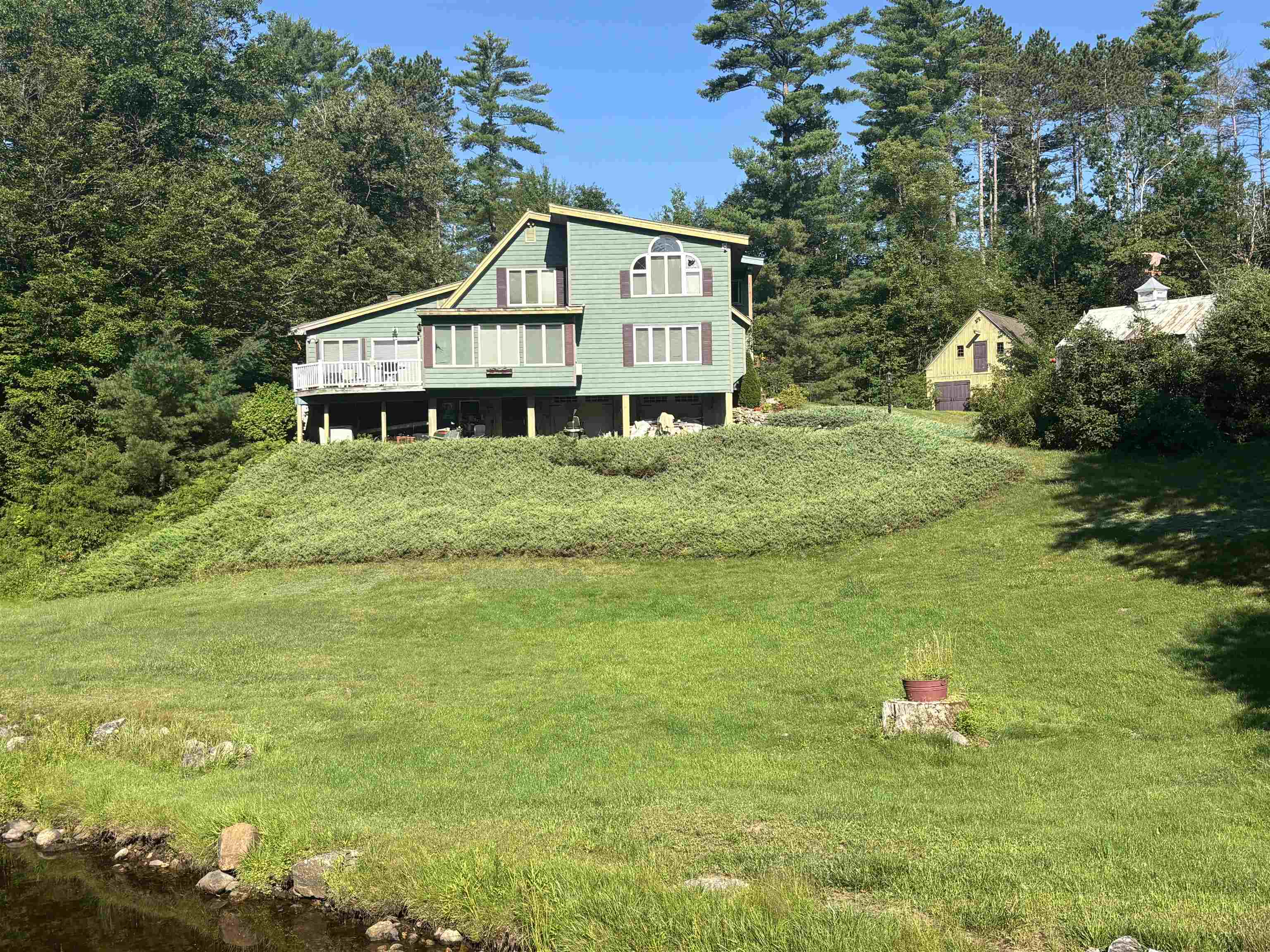 main property photo 18