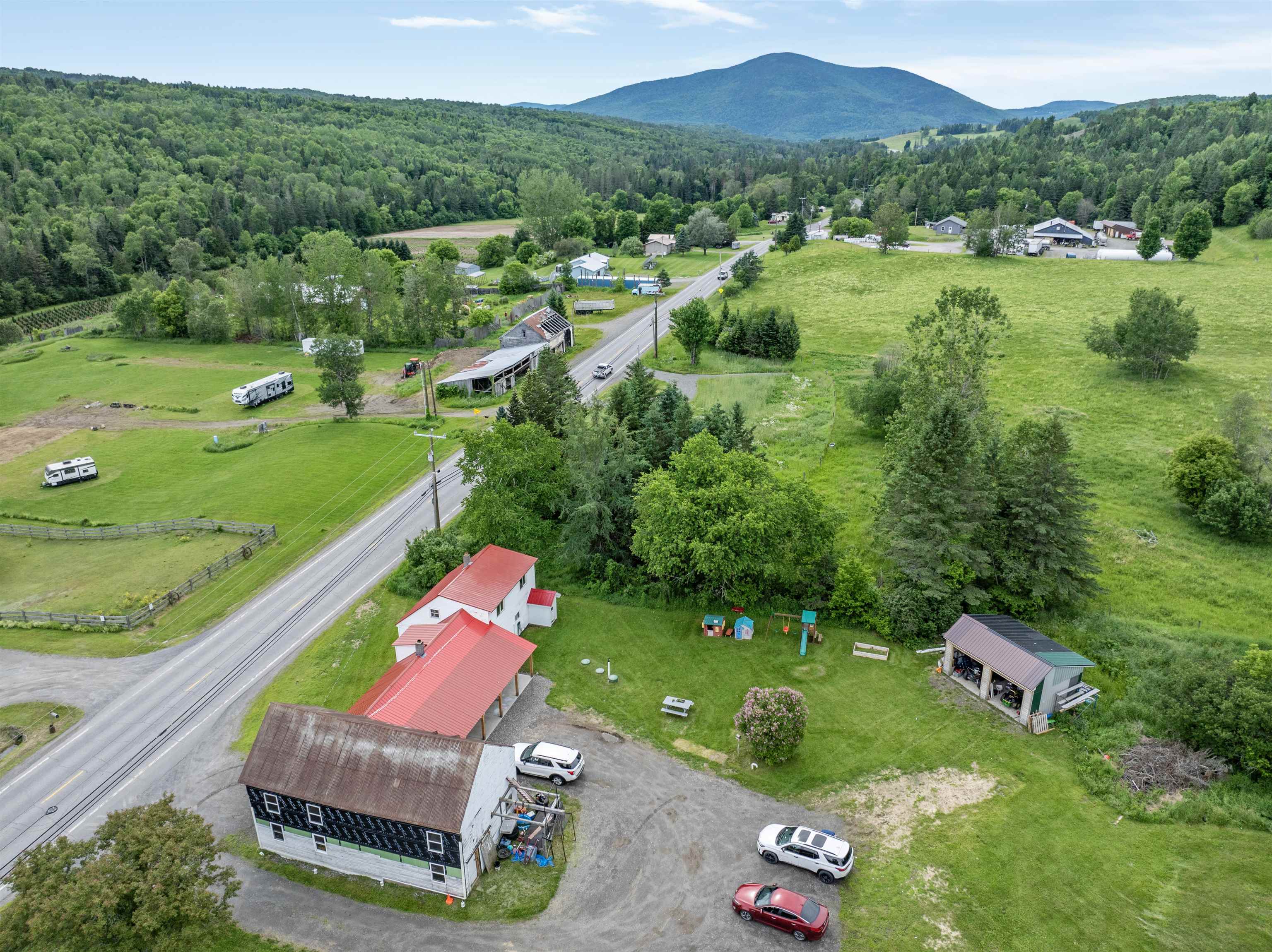main property photo 30