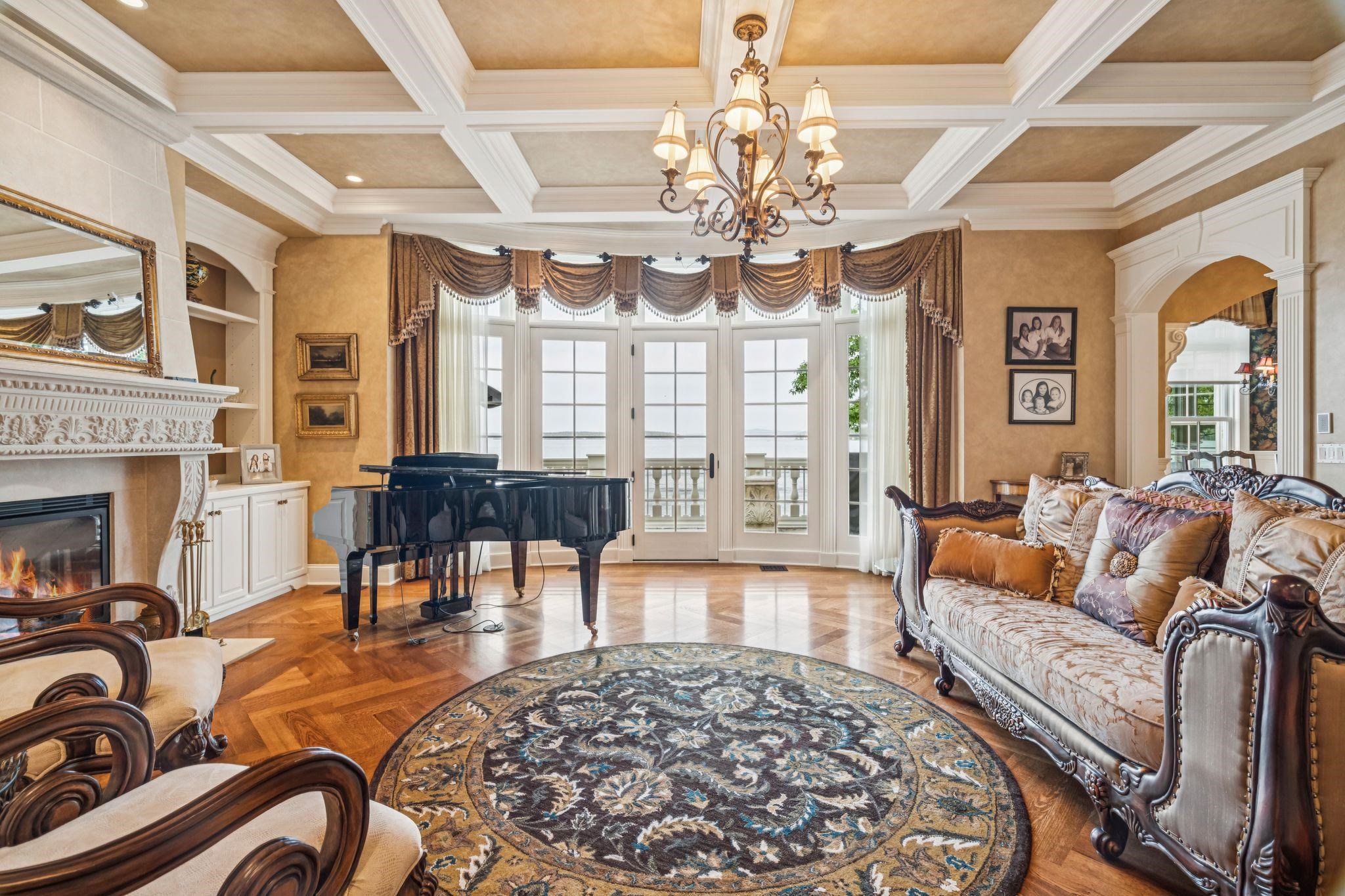 main property photo 14