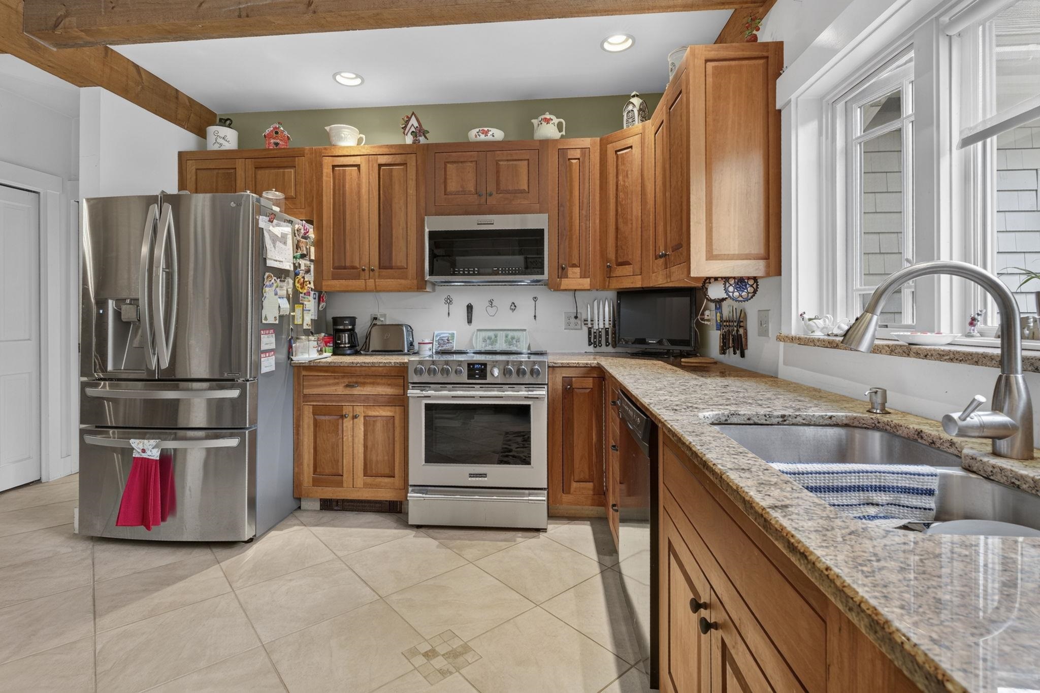 main property photo 14