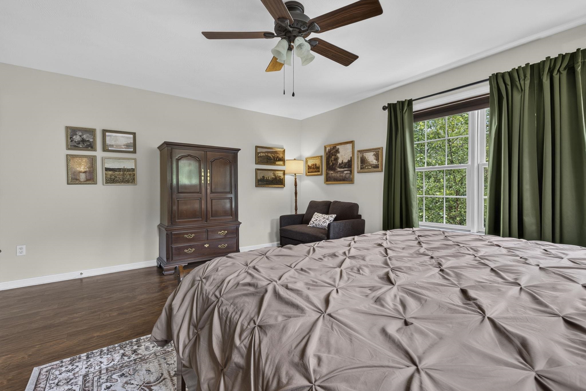 main property photo 17
