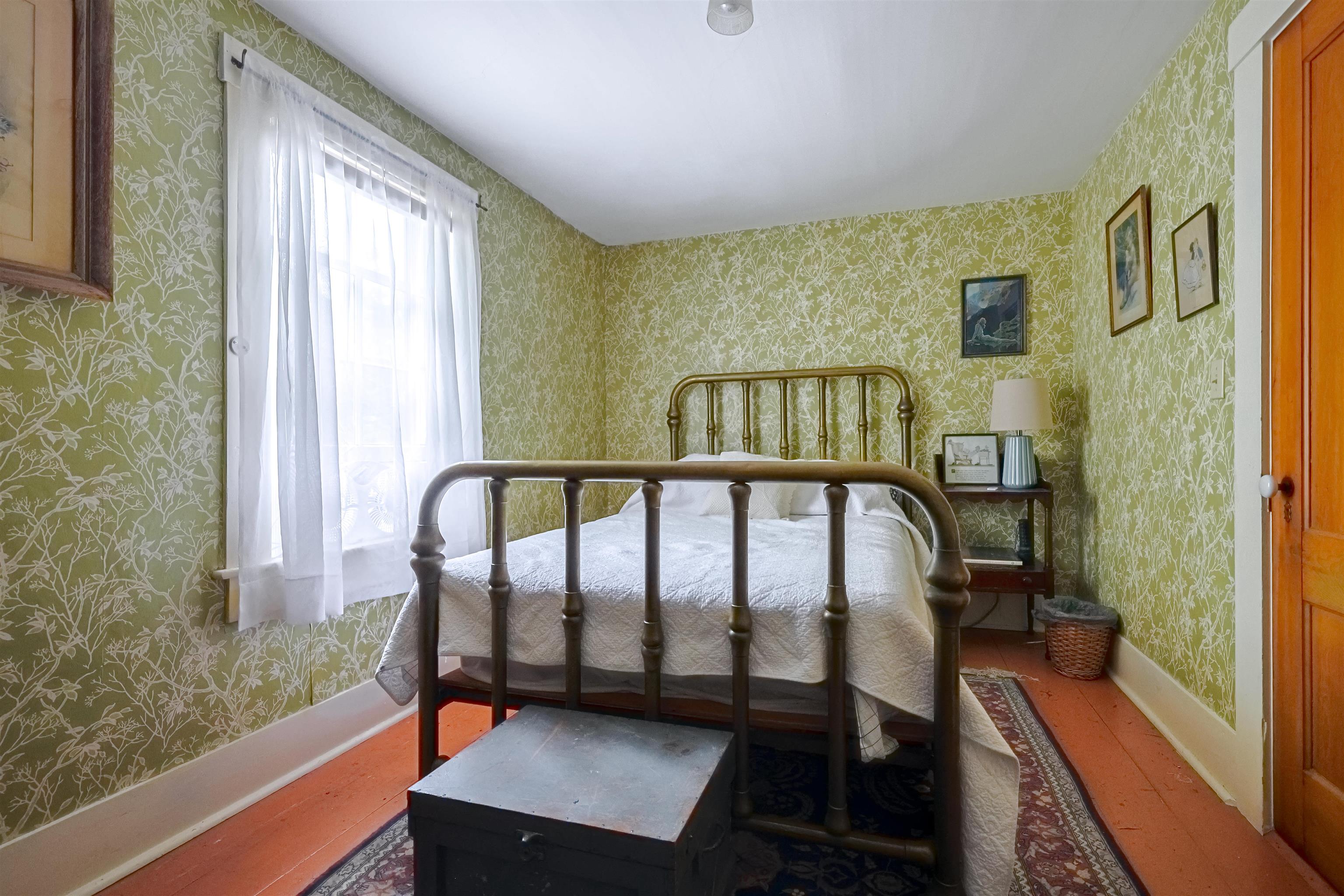 main property photo 28