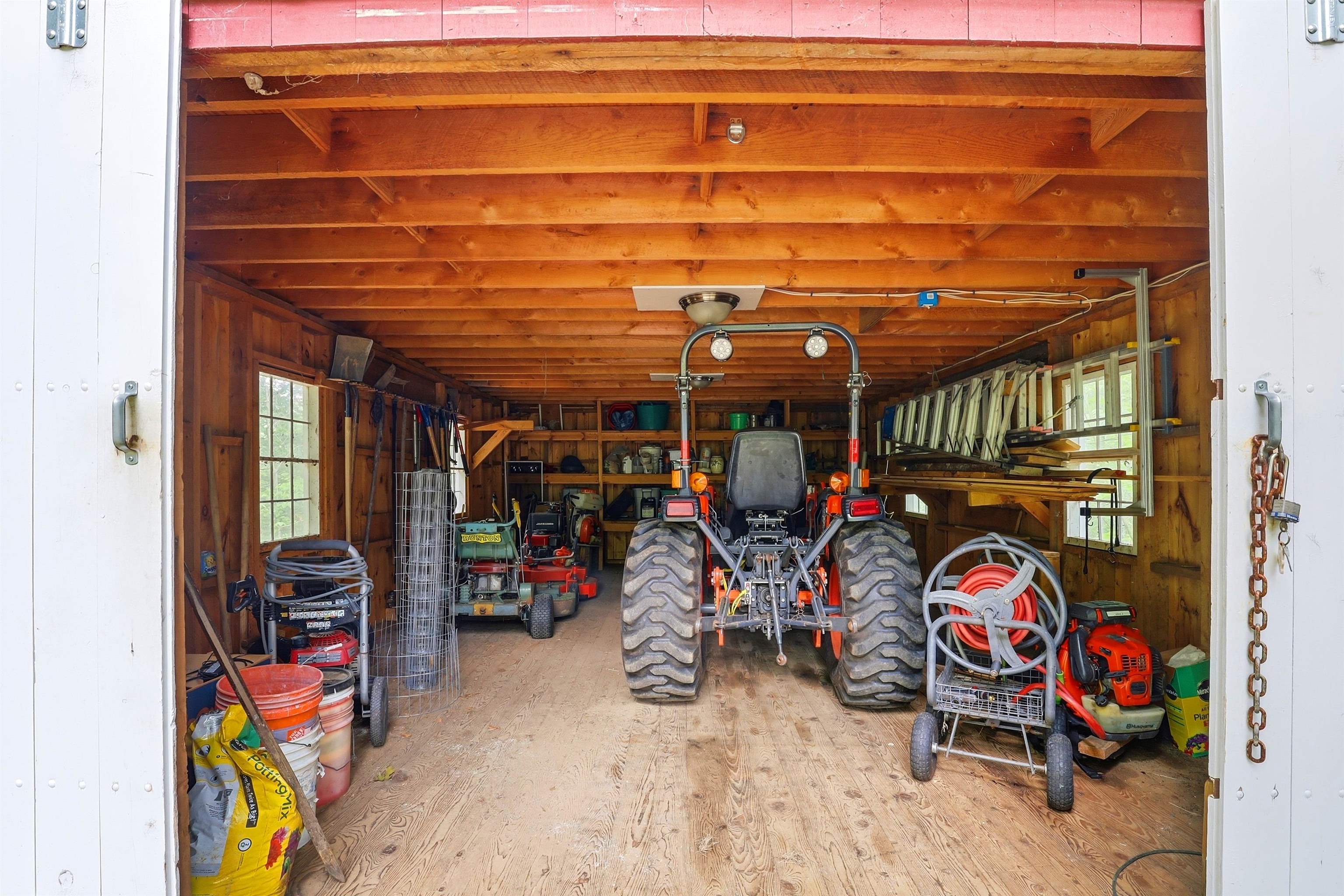 main property photo 50