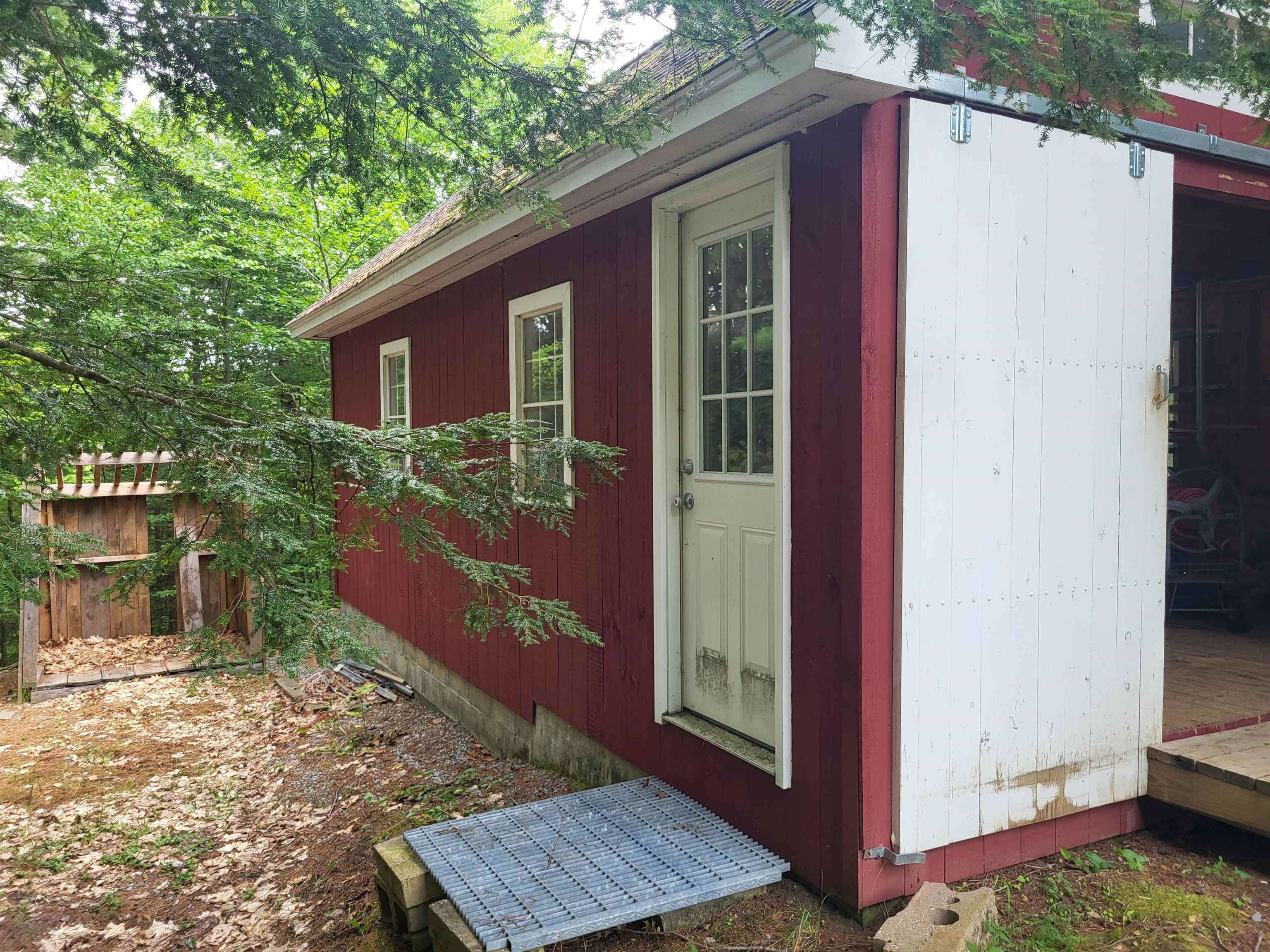 main property photo 51