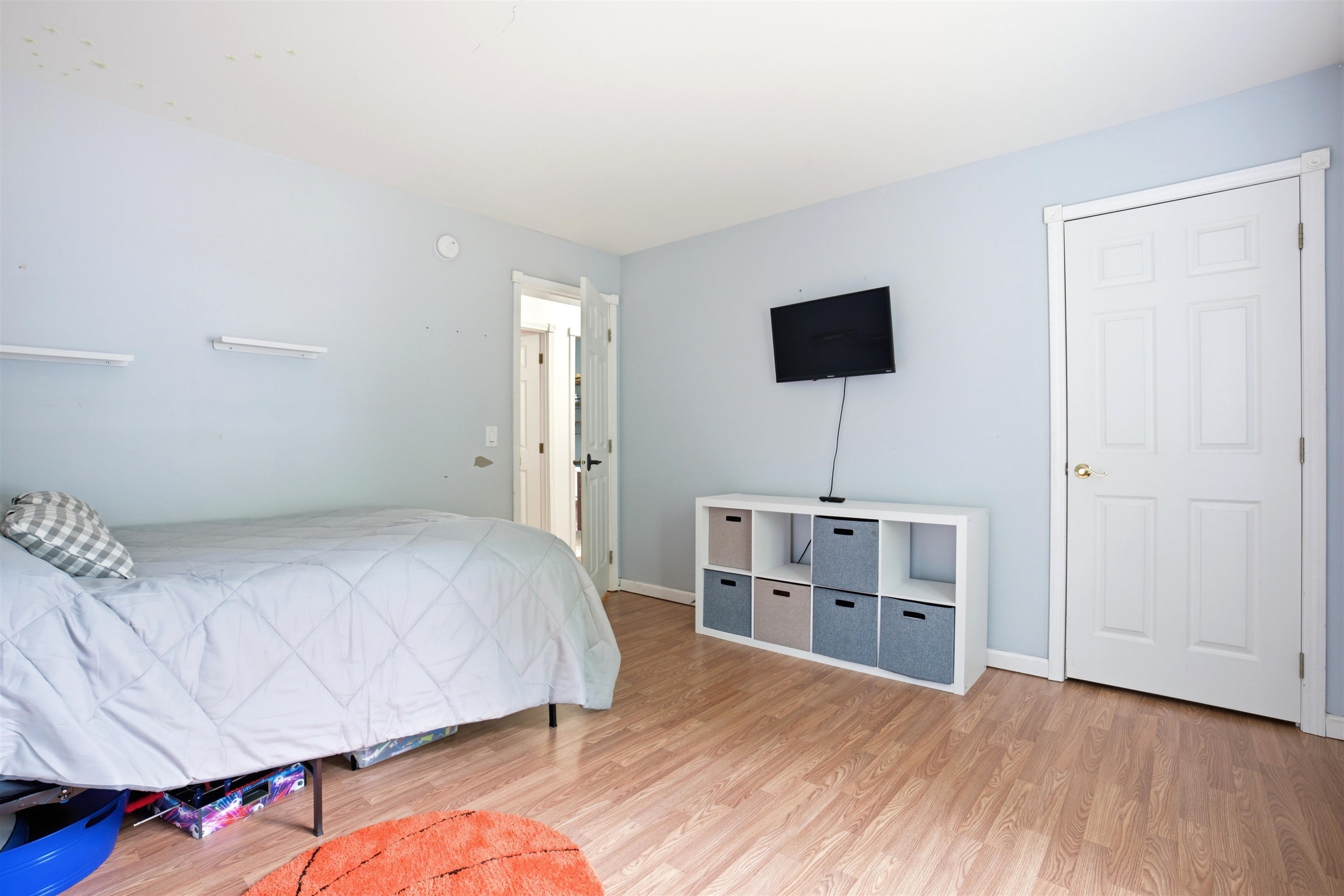 main property photo 18