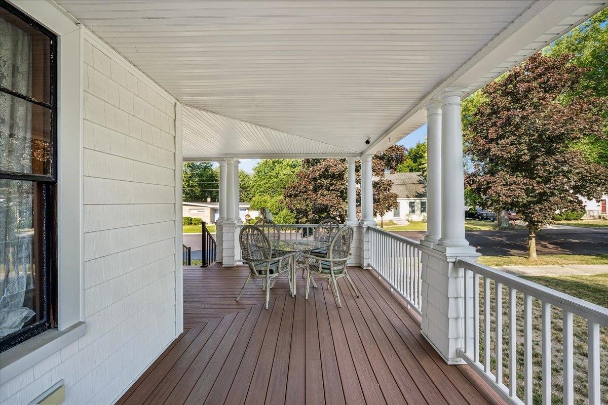 main property photo 9