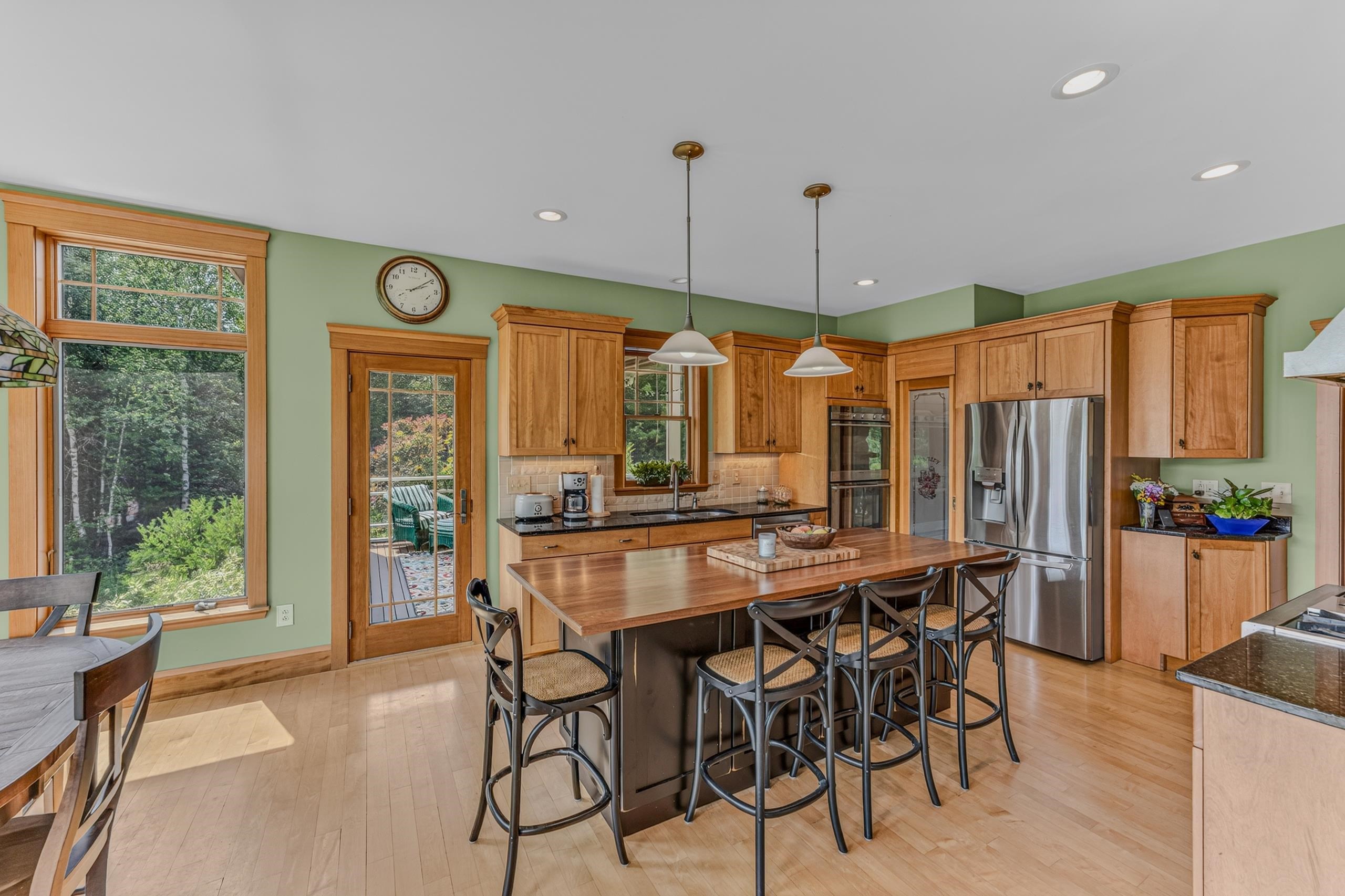 main property photo 9