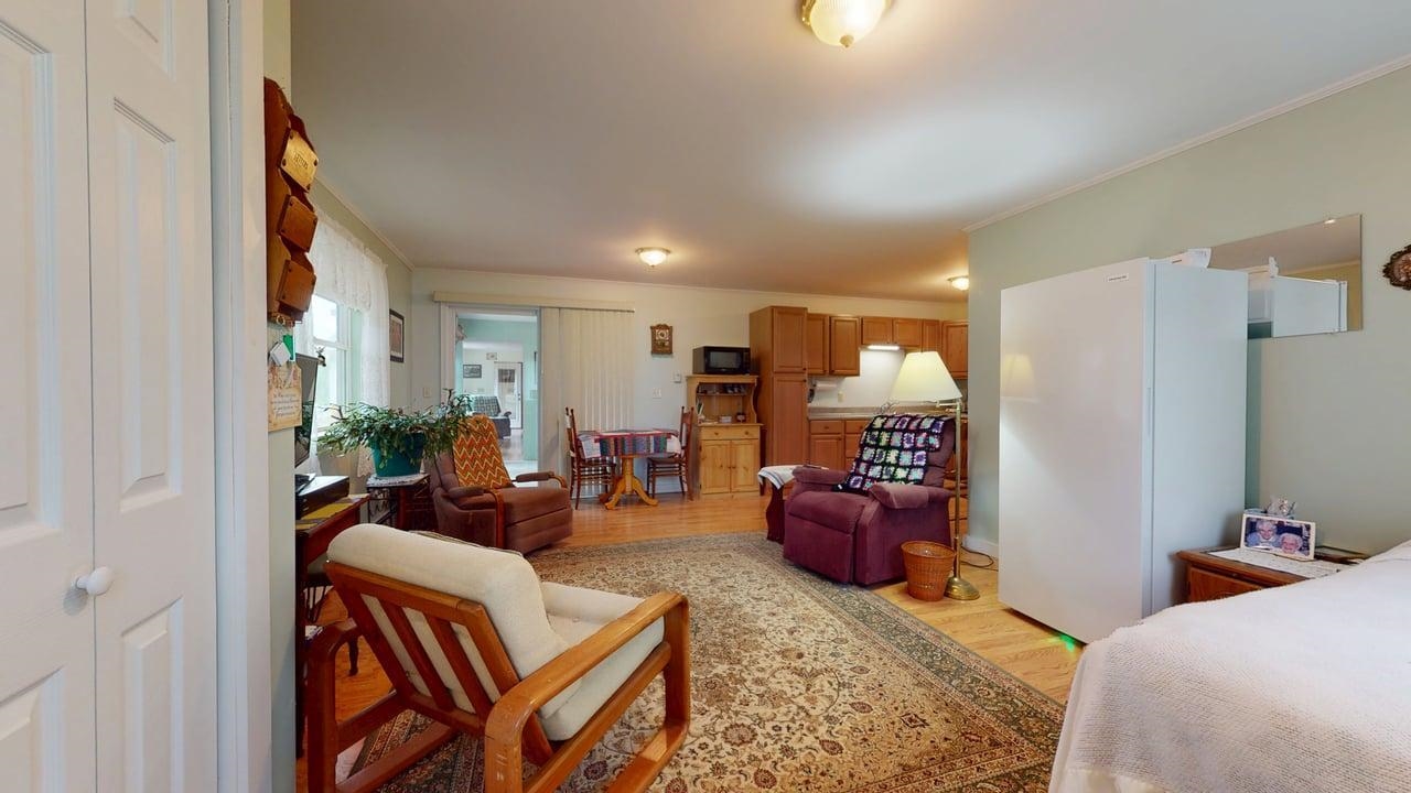 main property photo 45