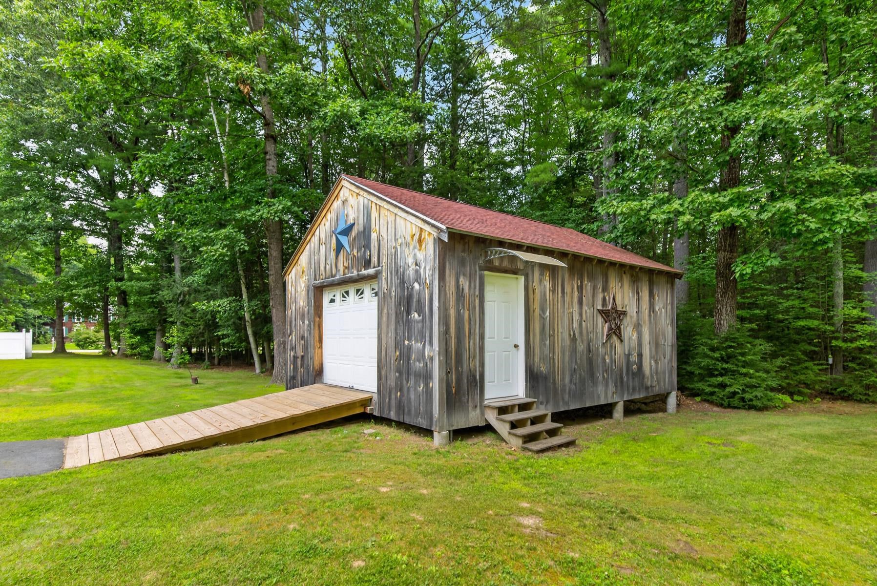 main property photo 44